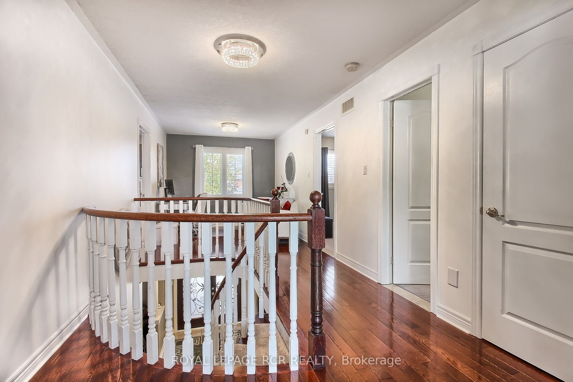 11 Saint Avenue