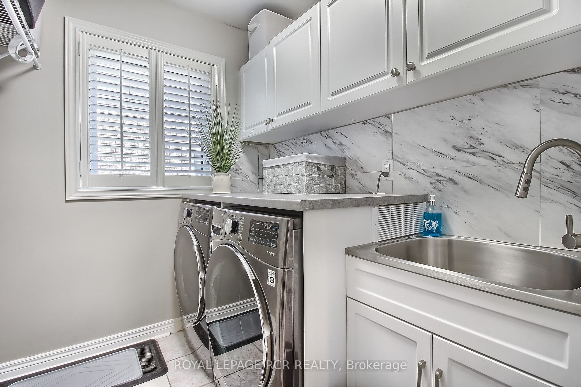 11 Saint Avenue