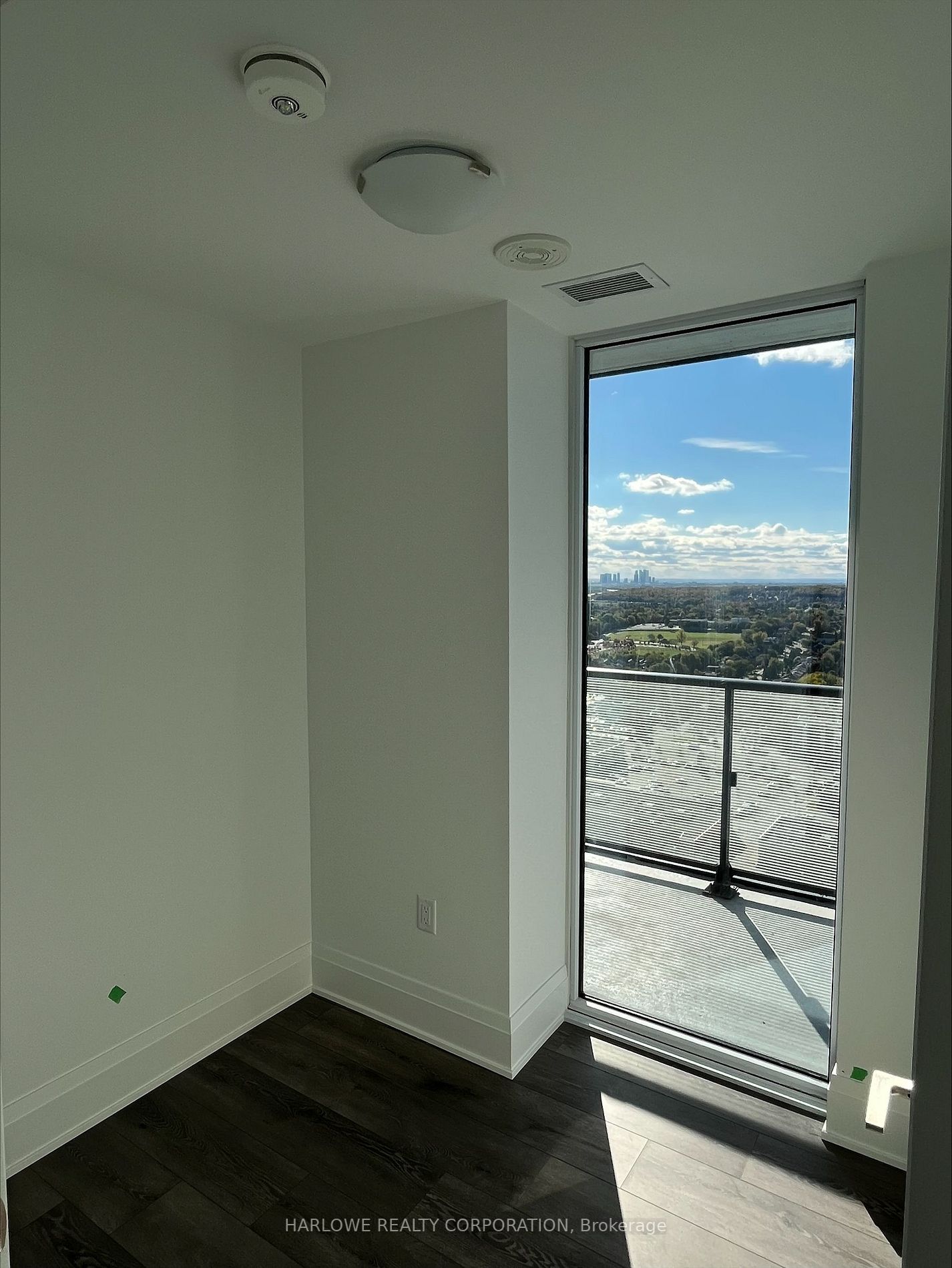 105 Oneida Cres, #2710