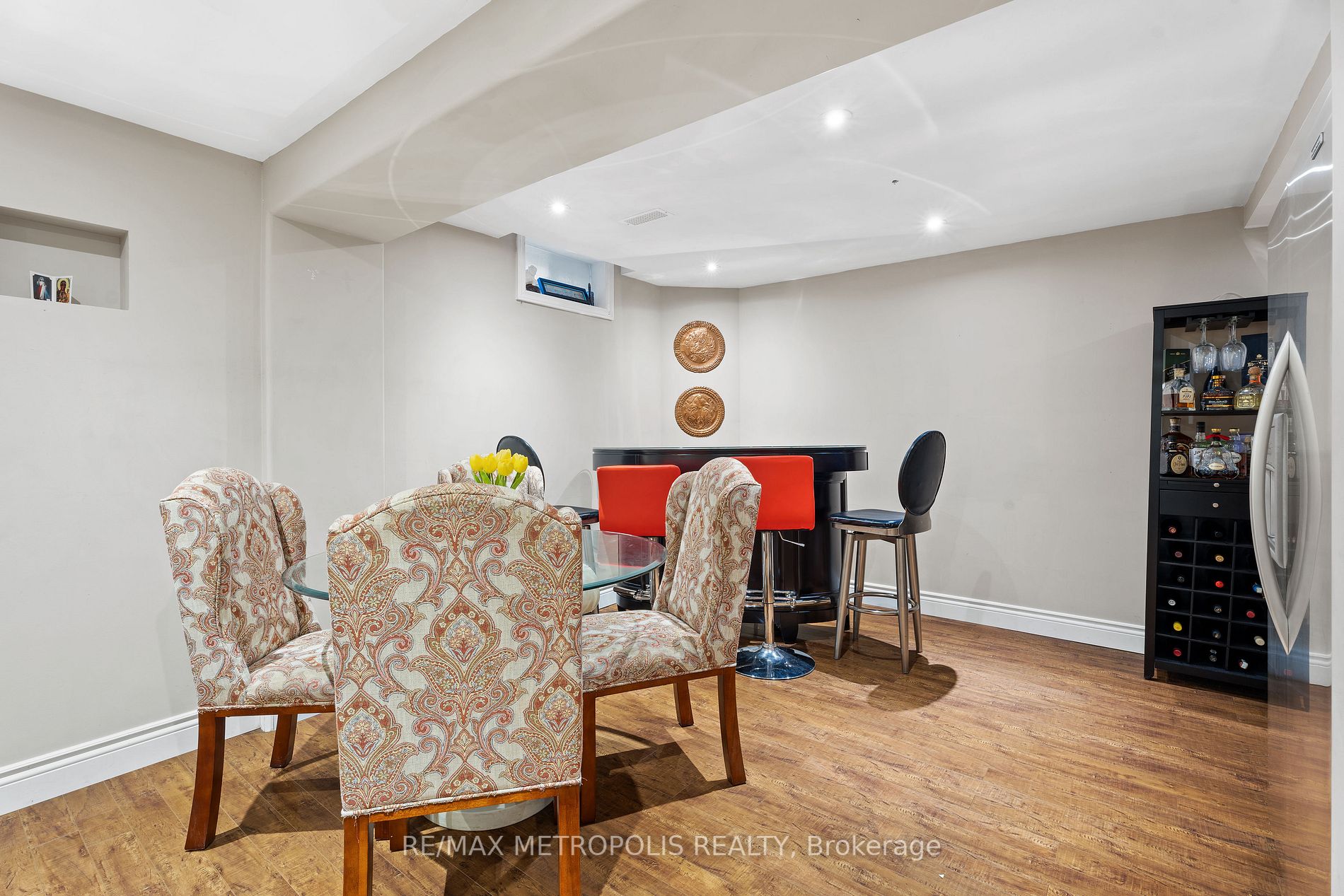 4 Everton Crt