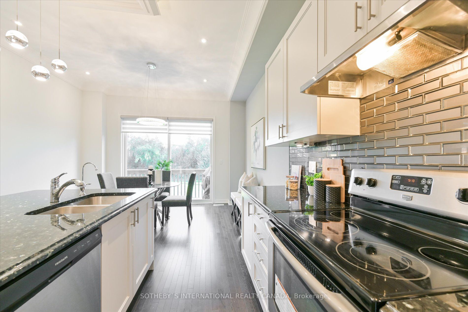 37 Manor Hampton St