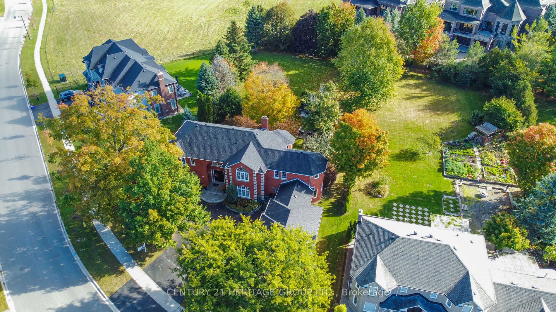 141 Burns Blvd