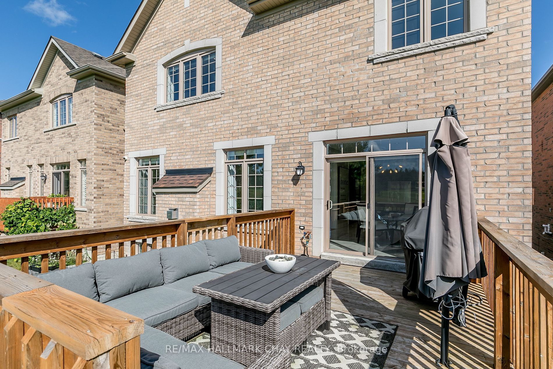 142 Inverness Way