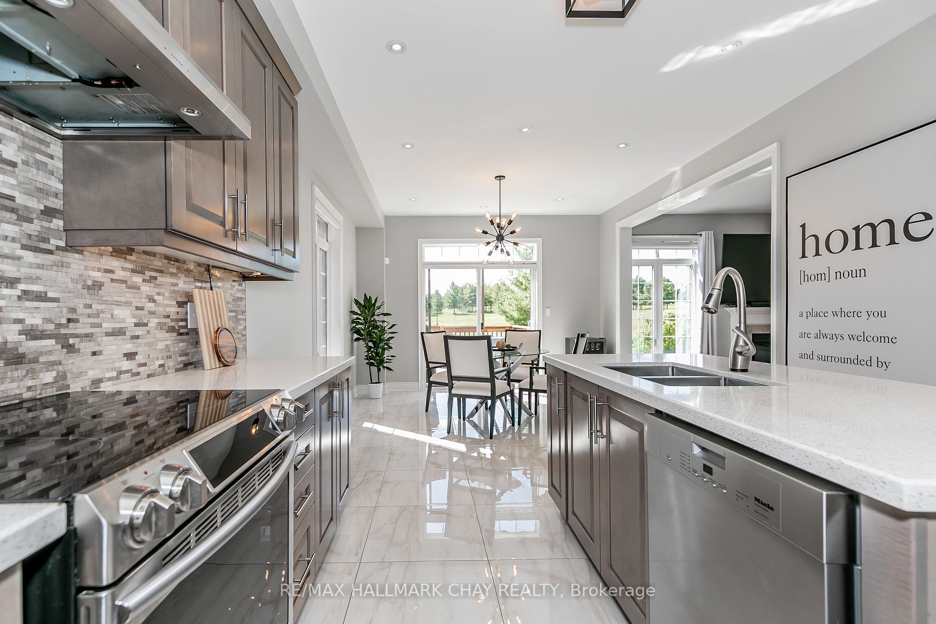 142 Inverness Way