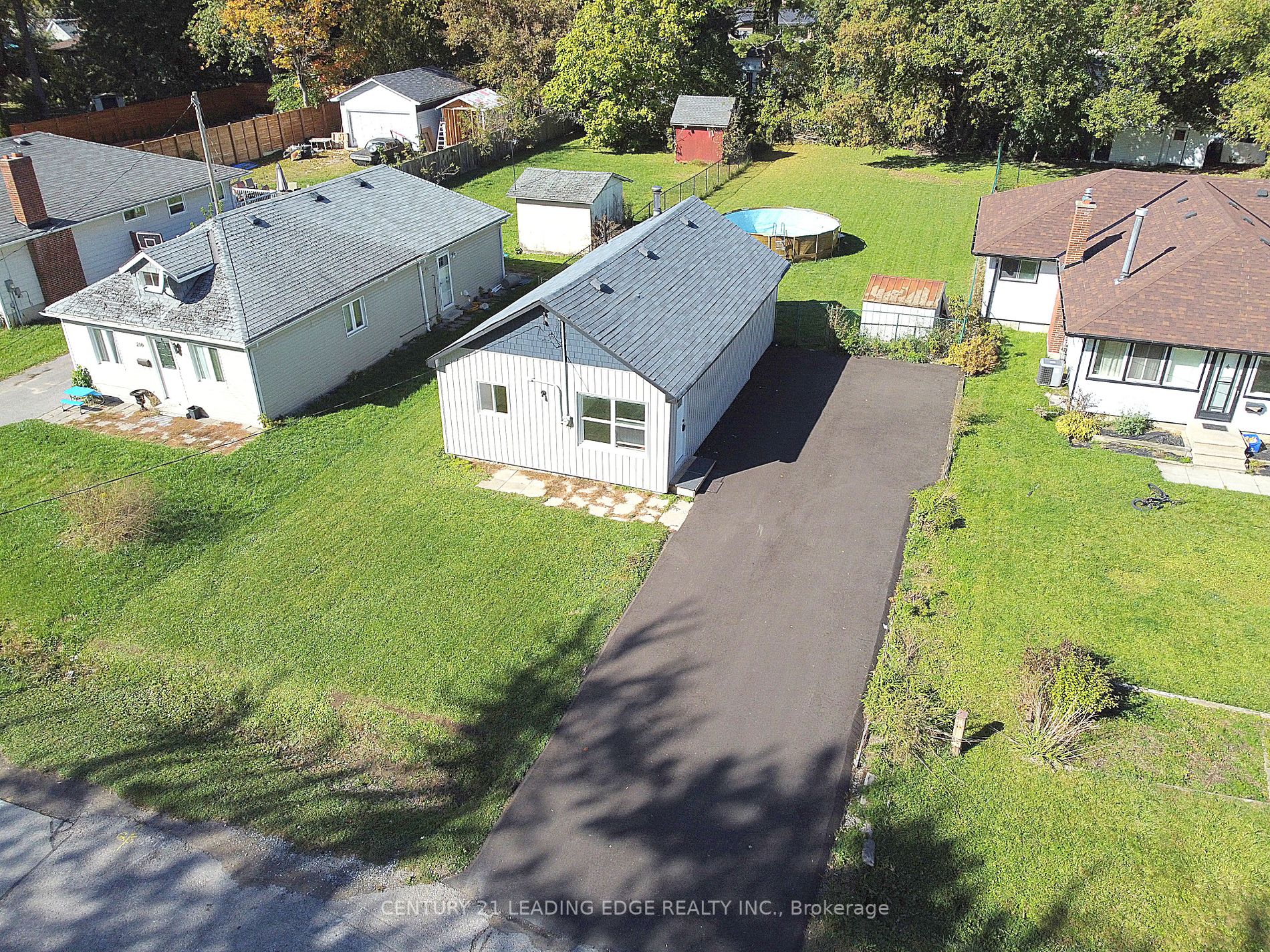 208 Bayview Ave