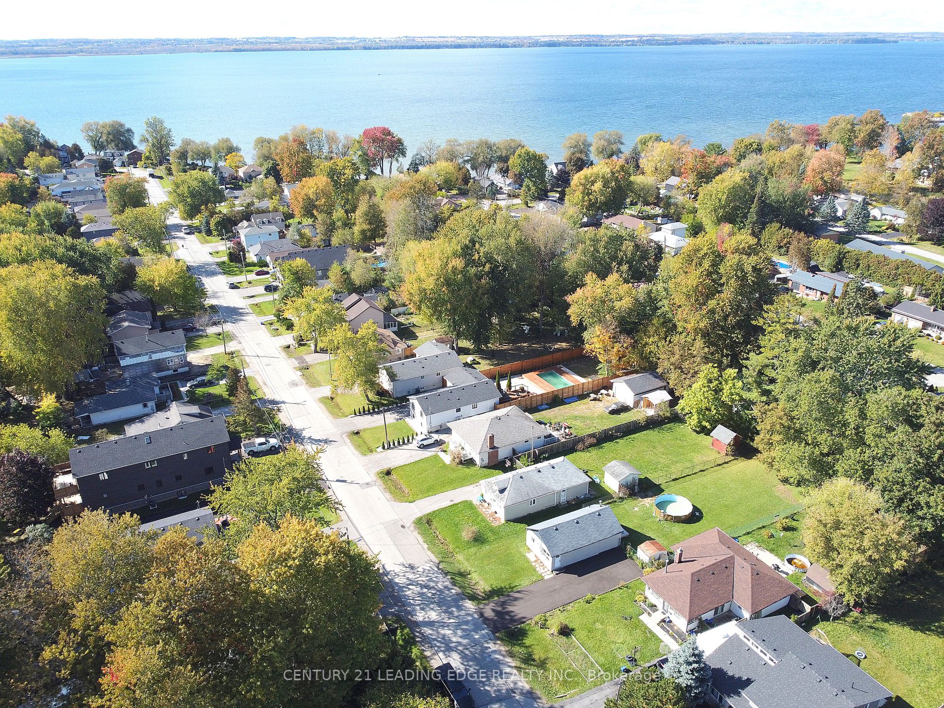 208 Bayview Ave