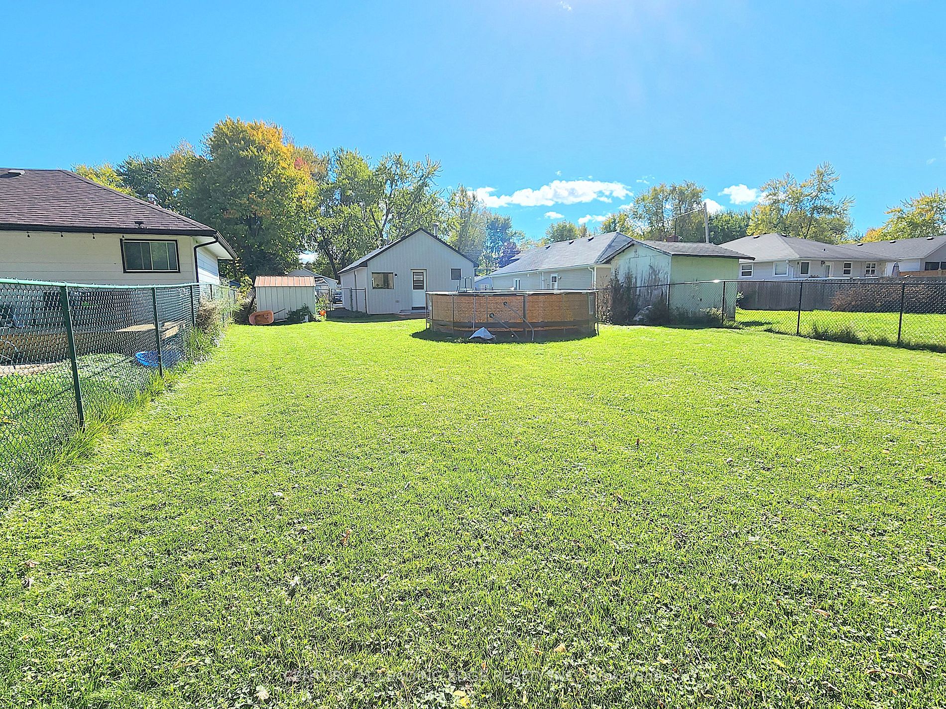 208 Bayview Ave