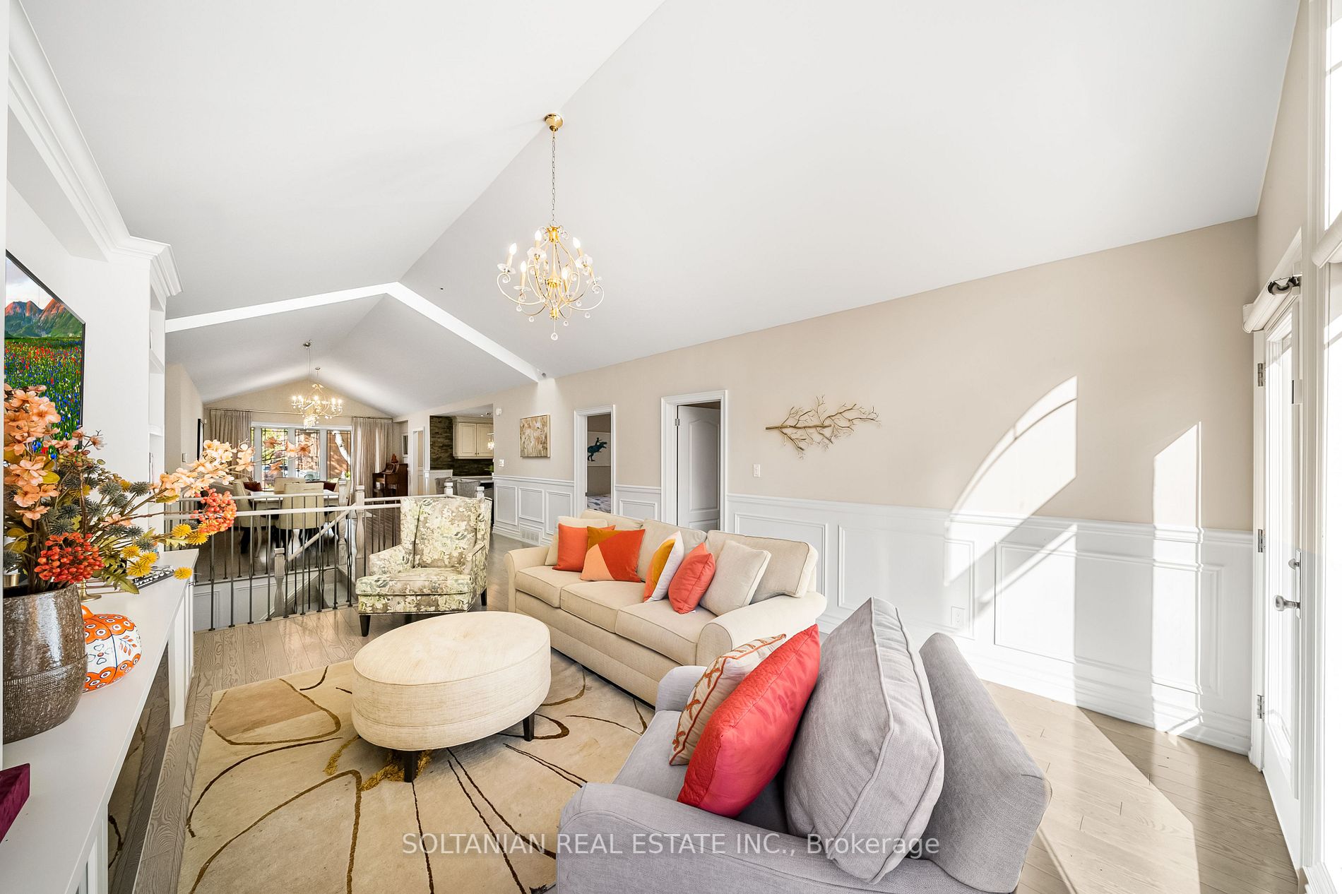 143 Henderson Ave