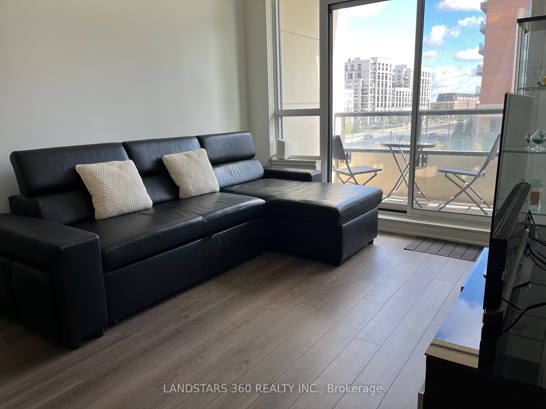 25 Water Walk Dr, #327