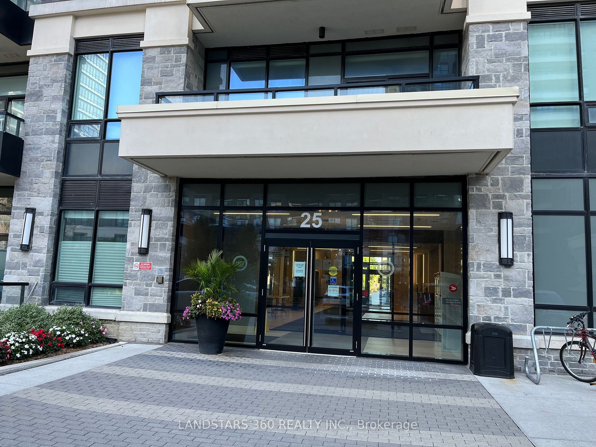 25 Water Walk Dr, #327