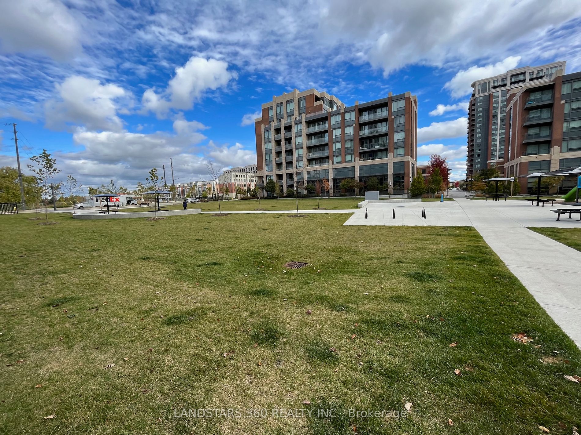 25 Water Walk Dr, #327