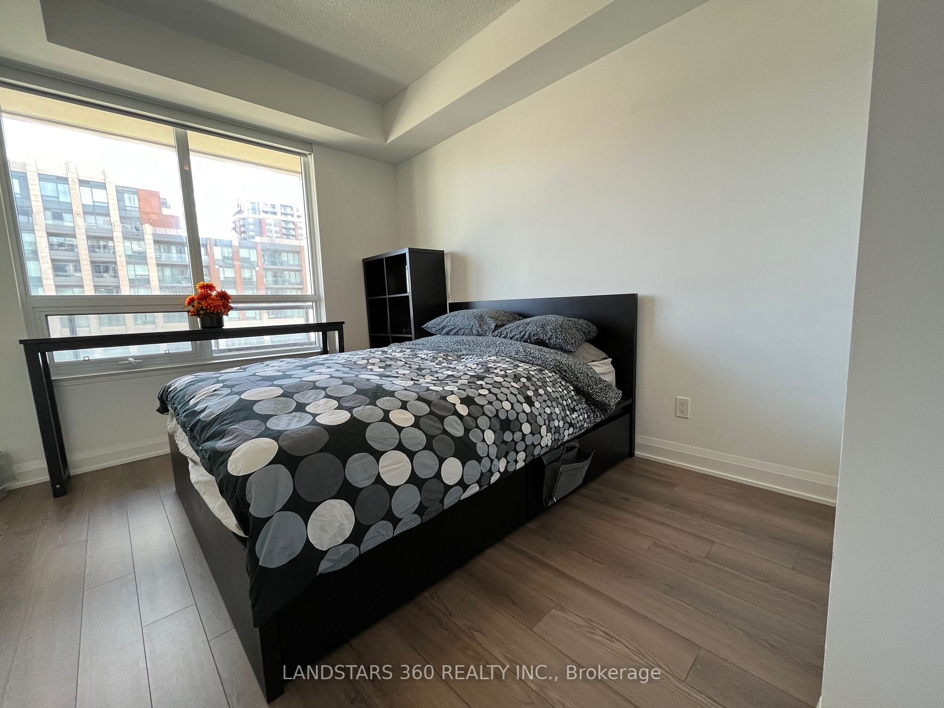 25 Water Walk Dr, #327