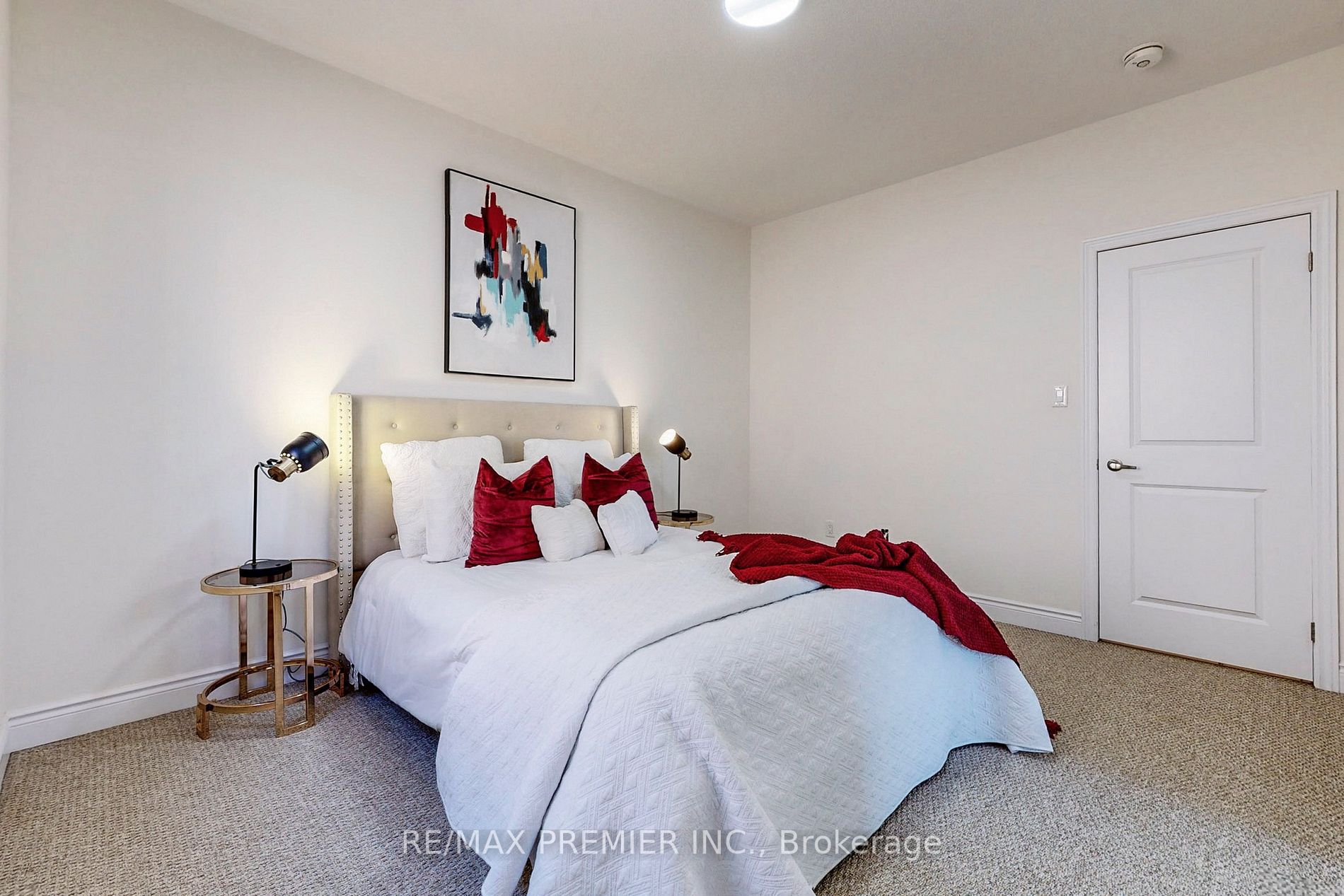 136 Stormont Tr