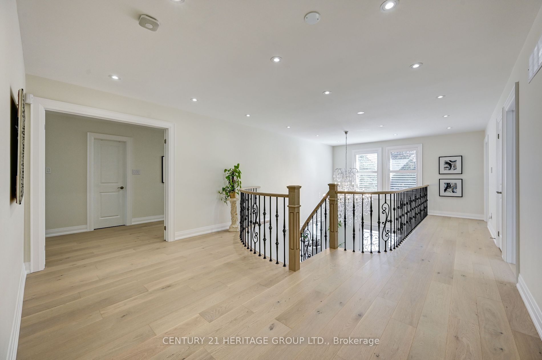 568 Elgin Mills Rd W