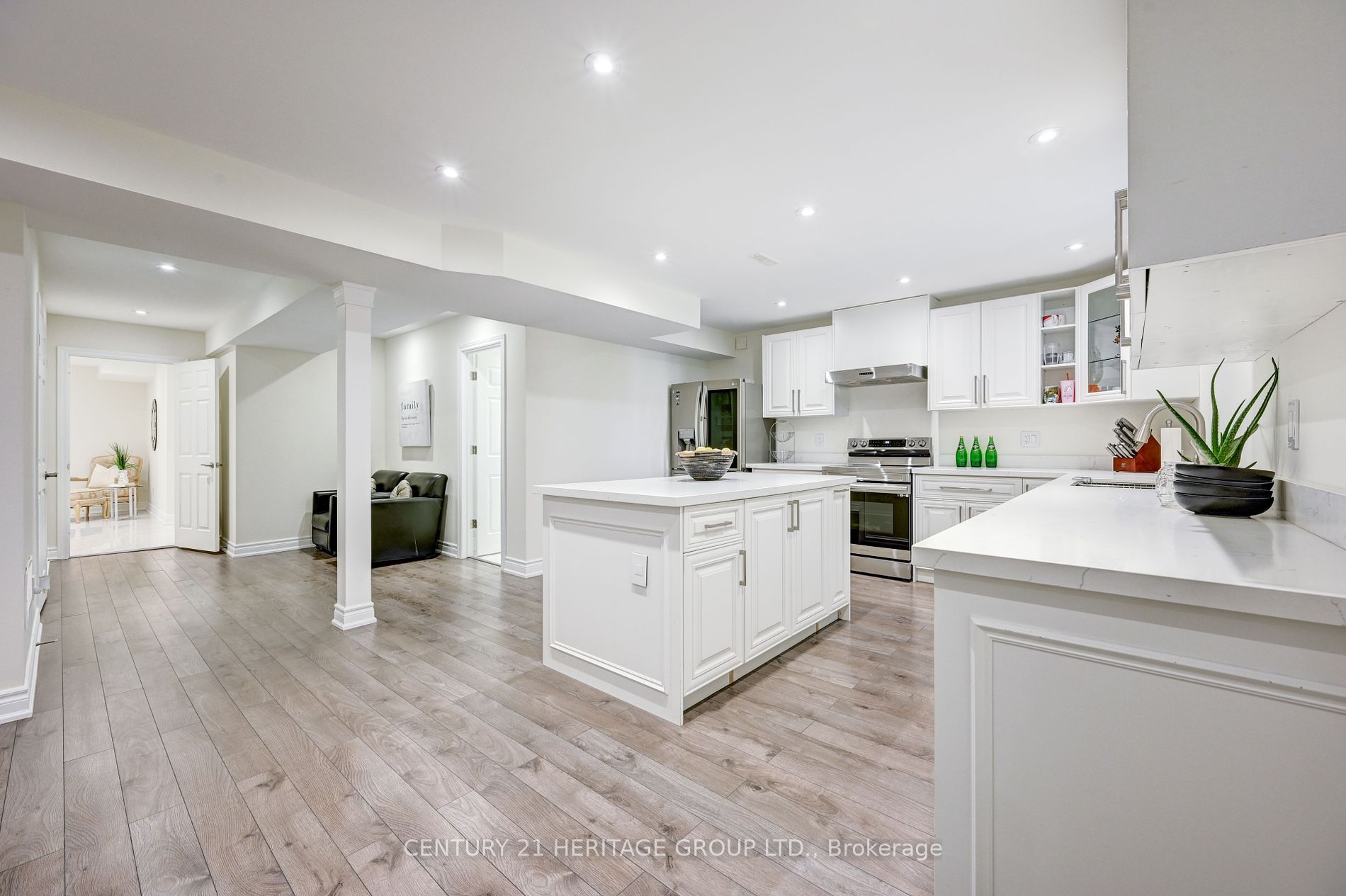568 Elgin Mills Rd W