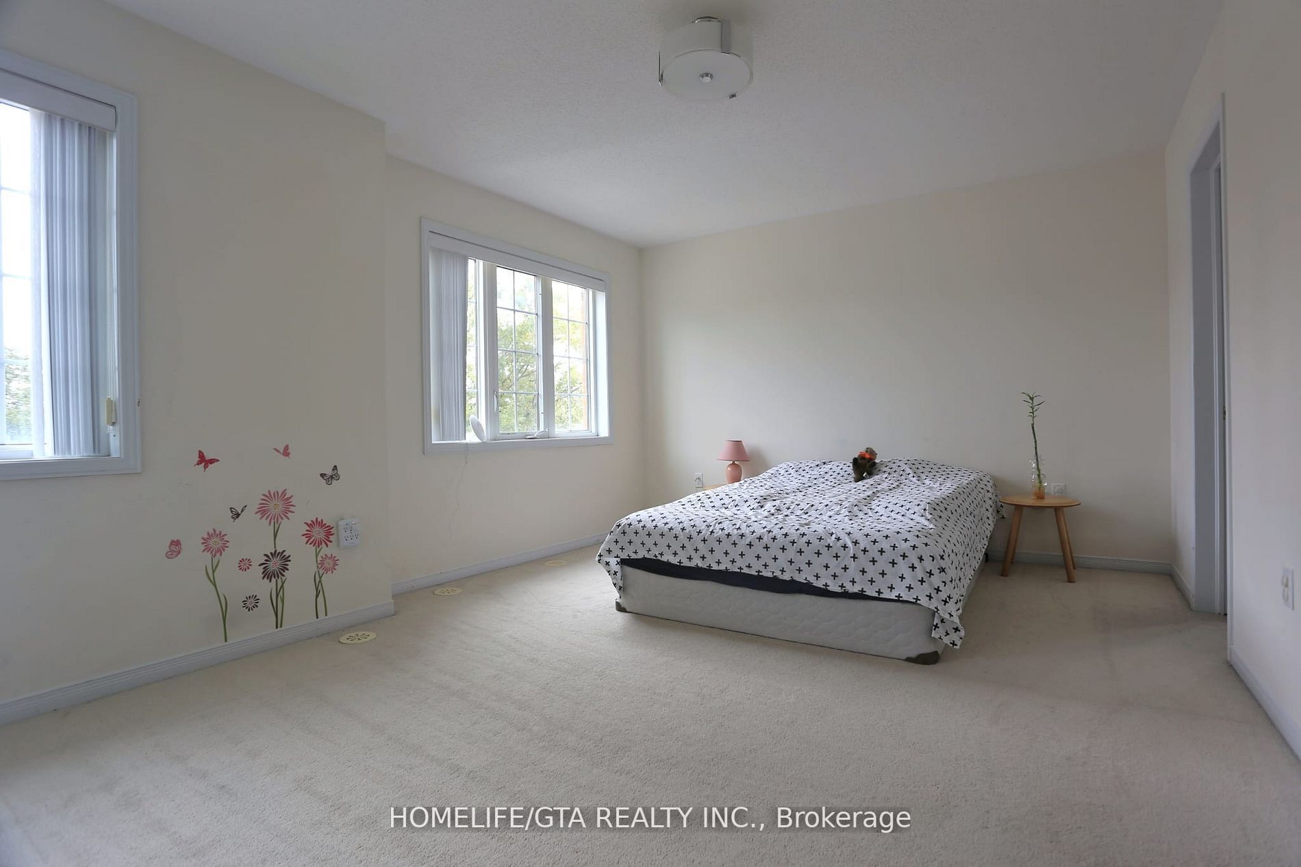 298 Church St S, #26