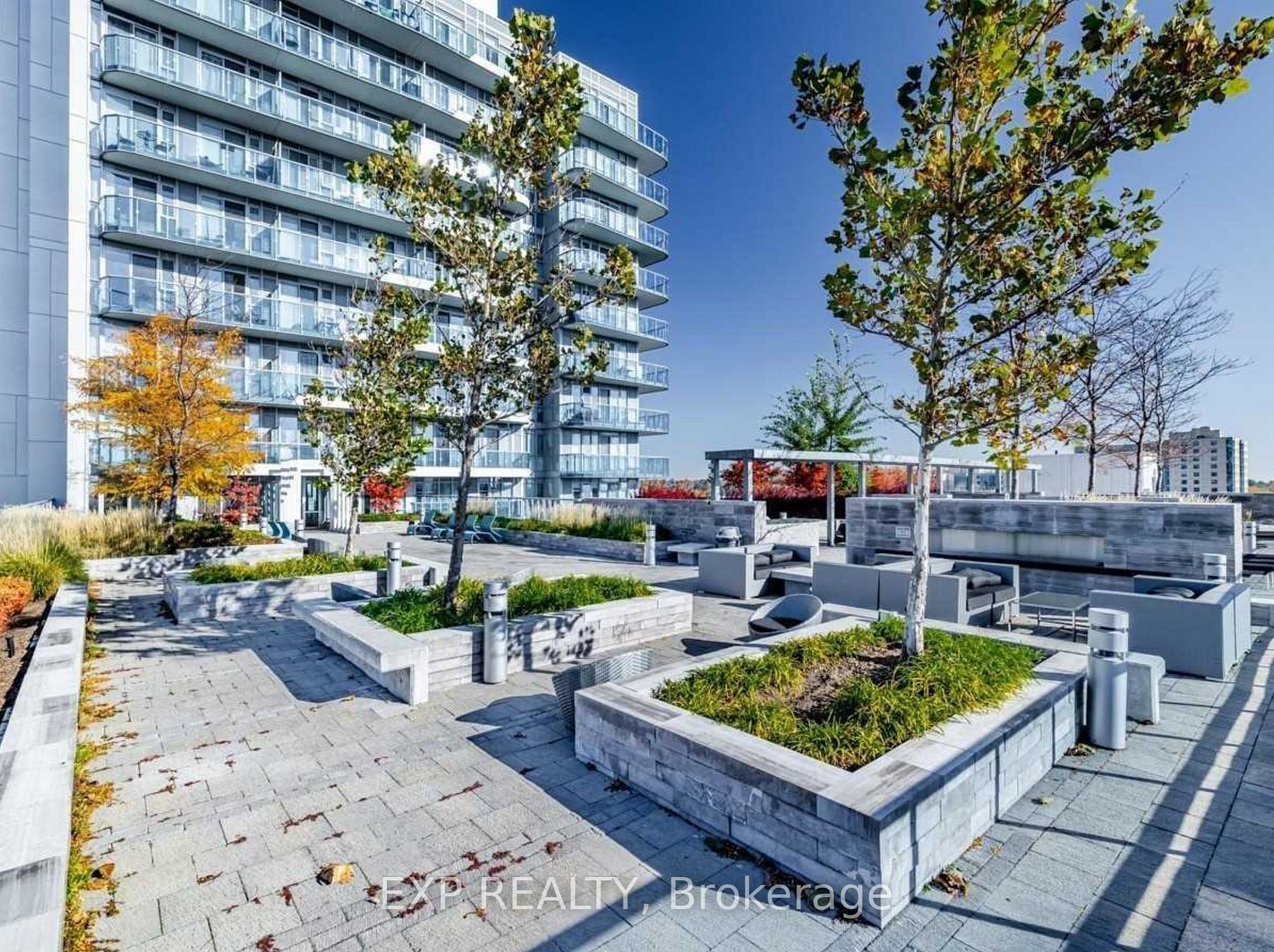 9471 Yonge Street, #213