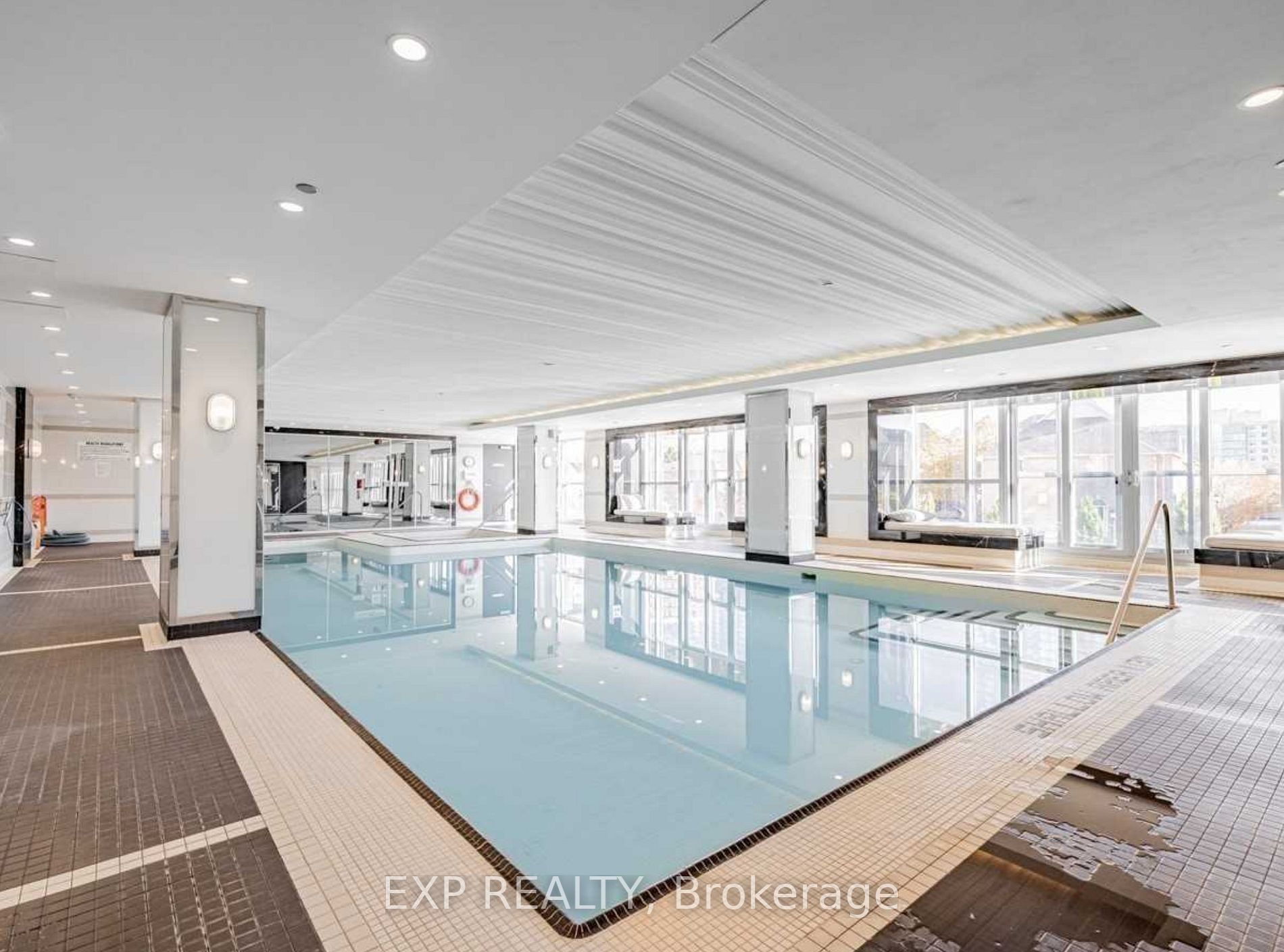 9471 Yonge Street, #213