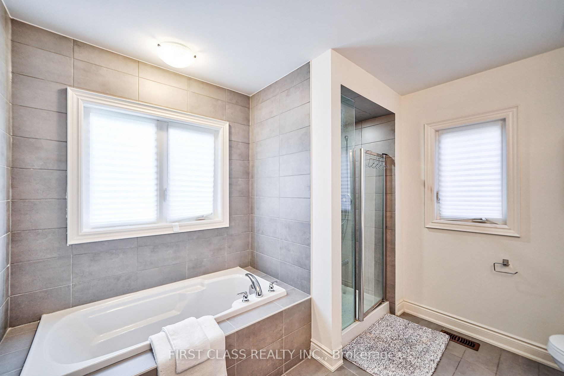 88 Suttonrail Way