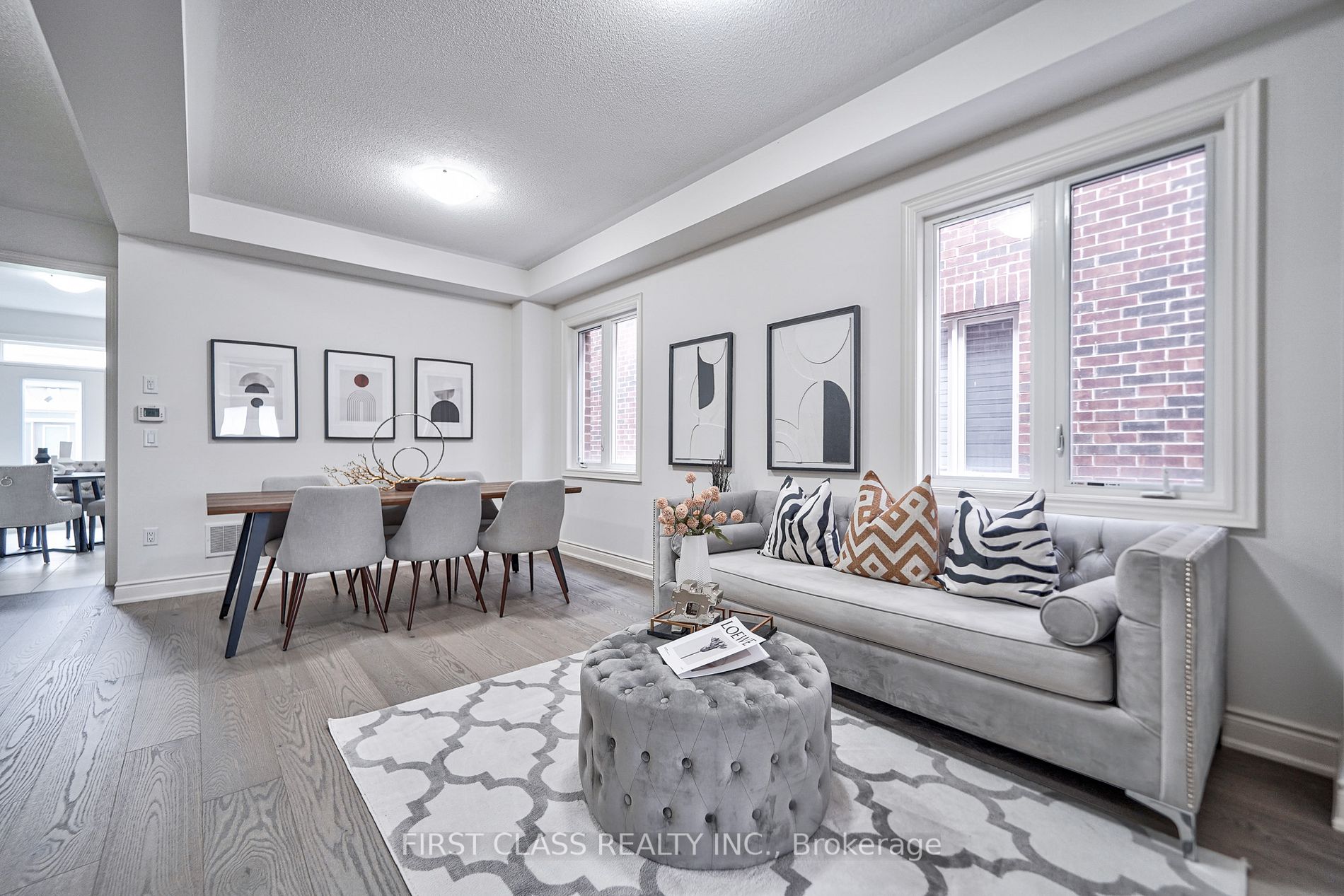 88 Suttonrail Way