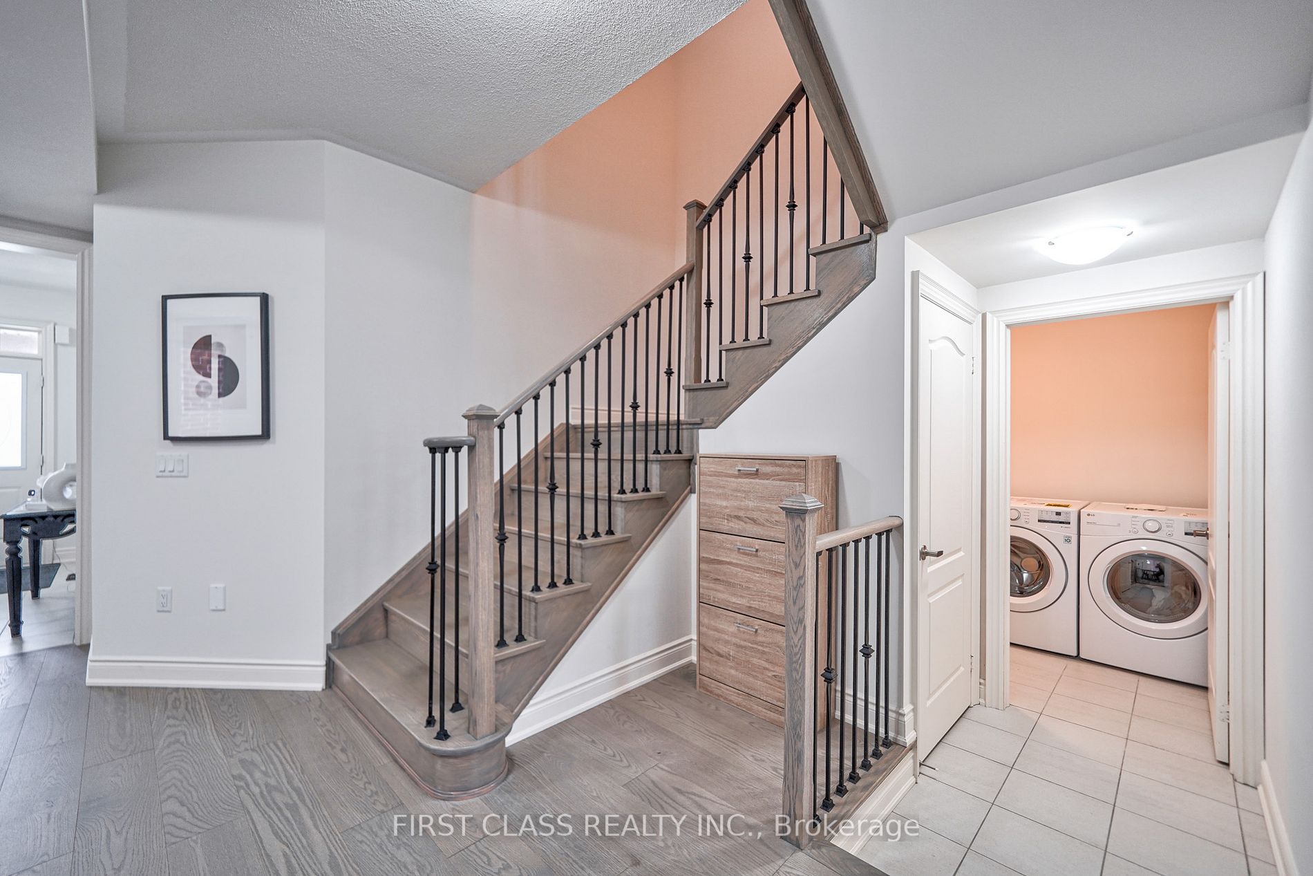 88 Suttonrail Way