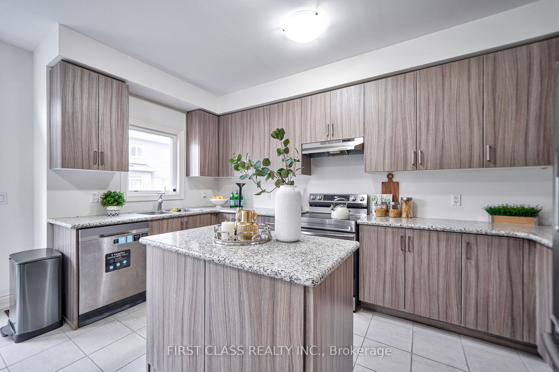 88 Suttonrail Way