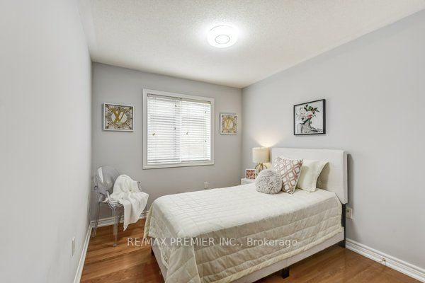 305 Lauderdale Dr