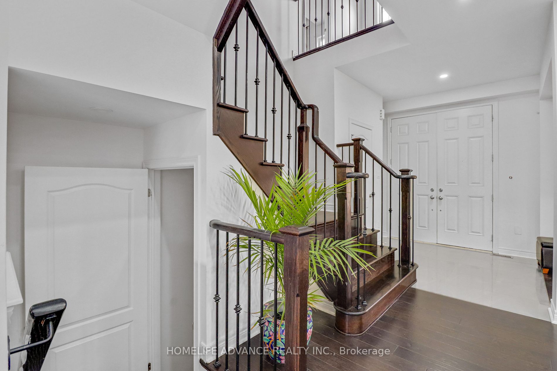 8 Citrine Drive