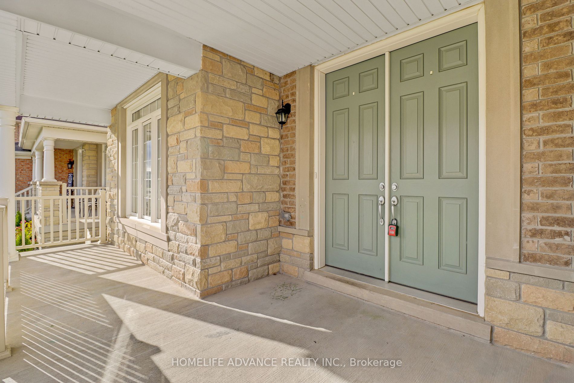8 Citrine Drive