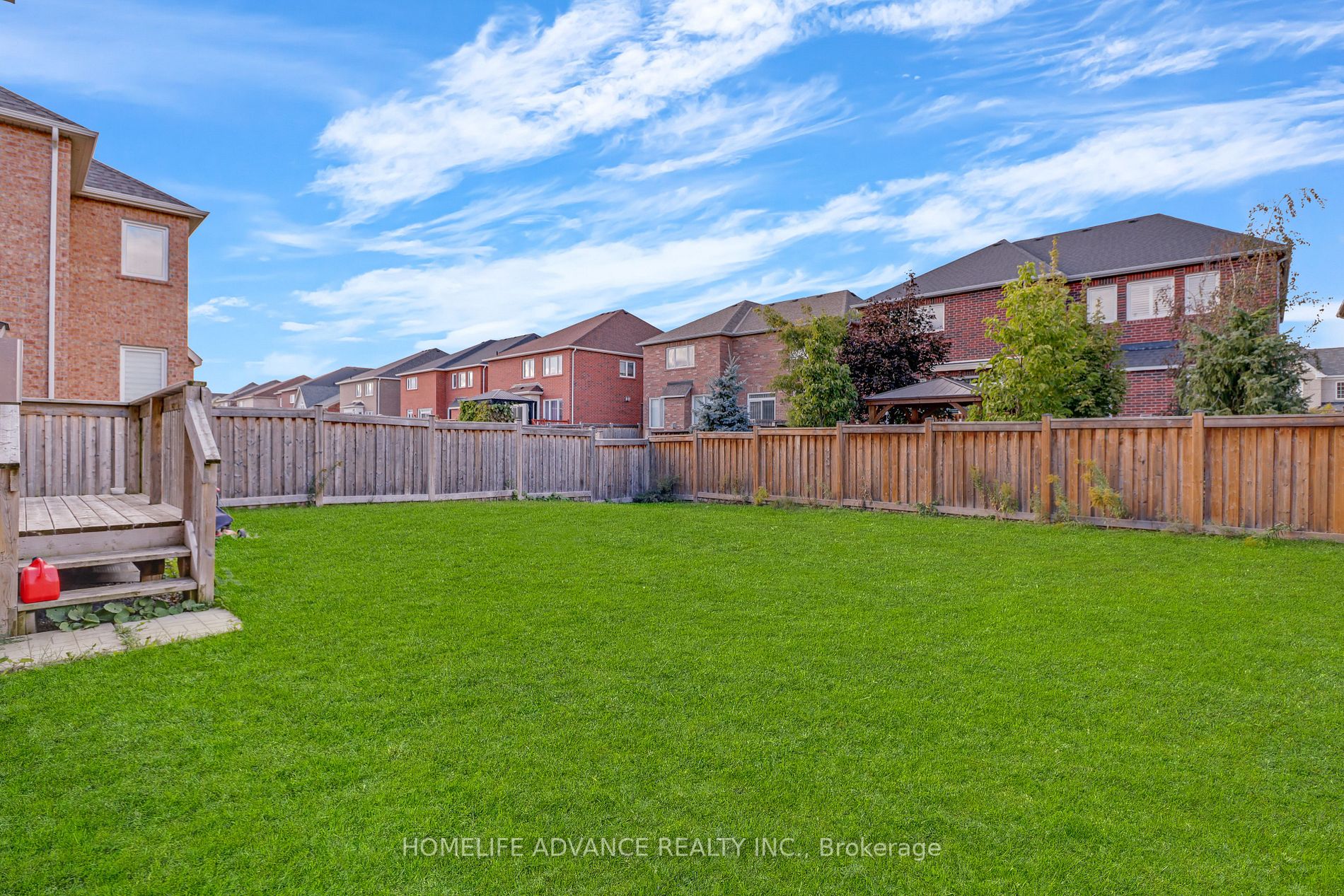 8 Citrine Drive