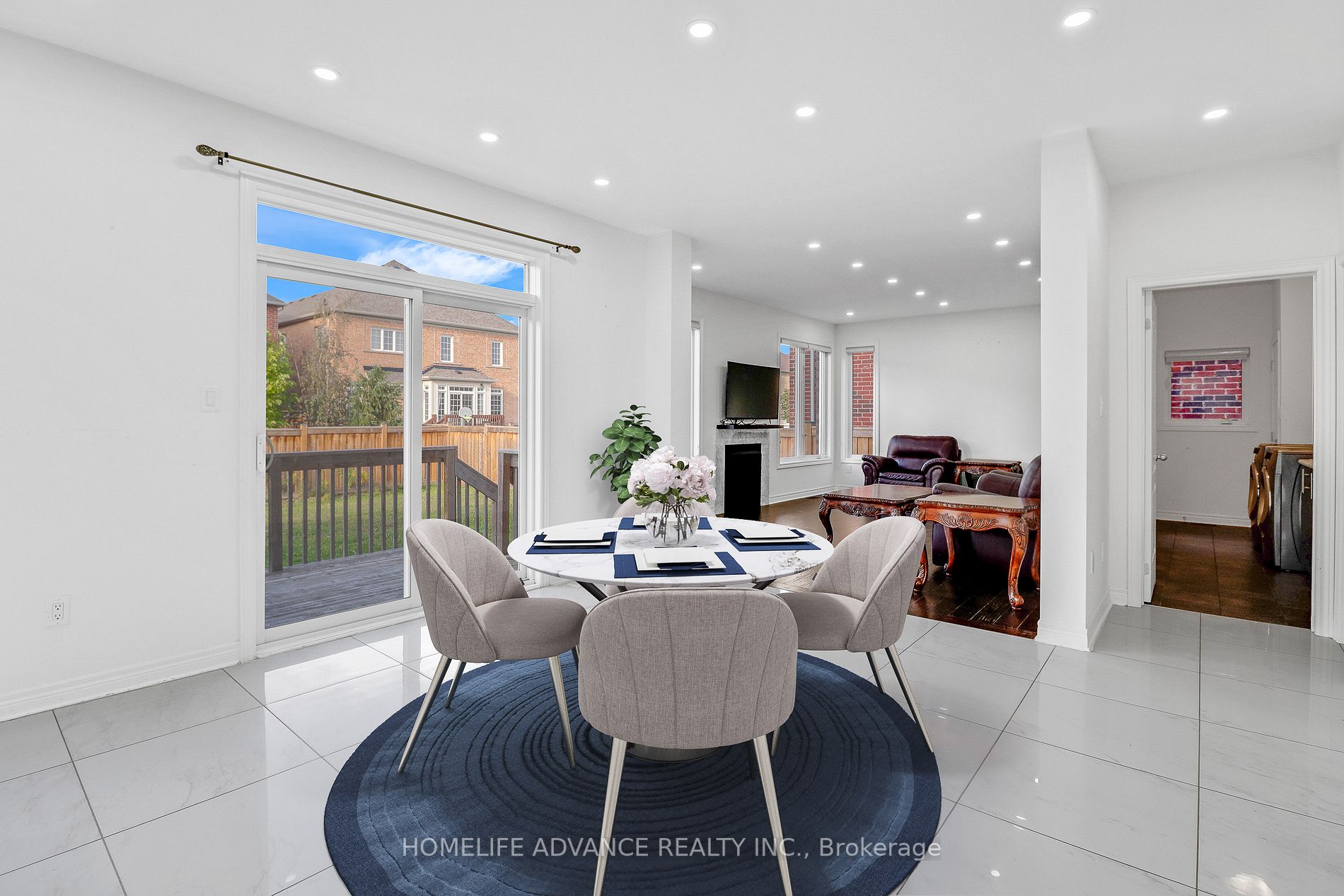 8 Citrine Drive