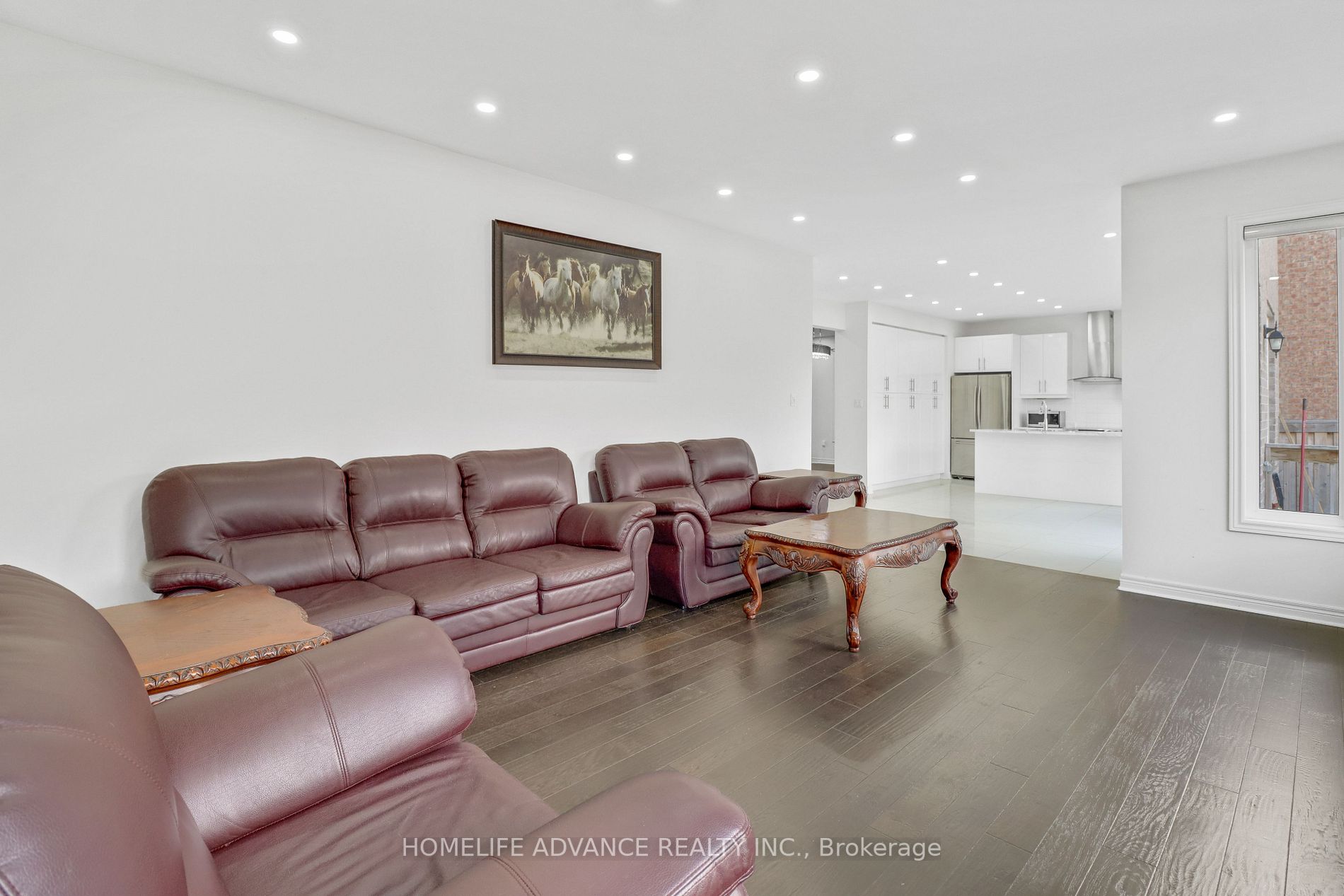 8 Citrine Drive