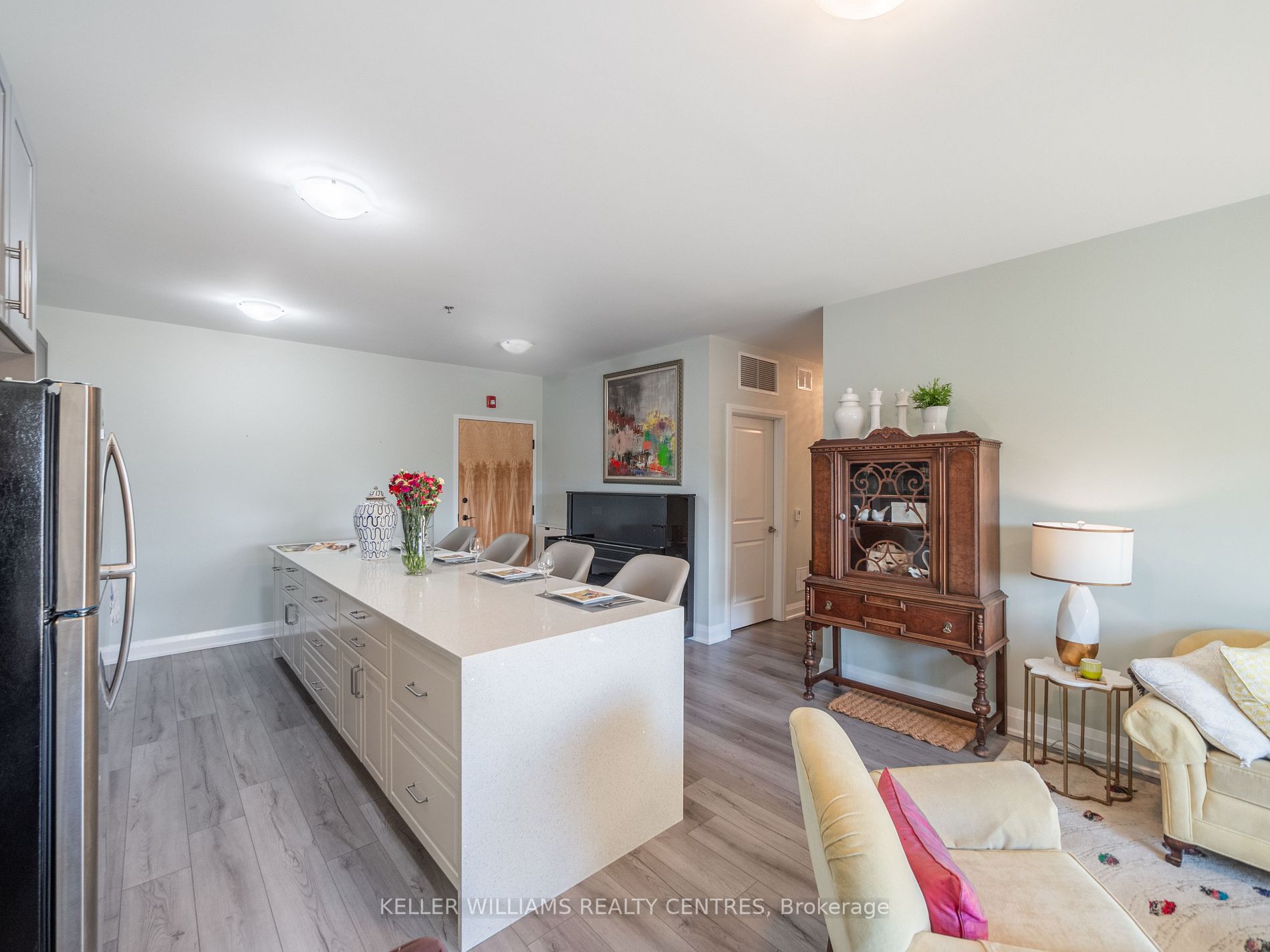 43 Dale Dr, #206