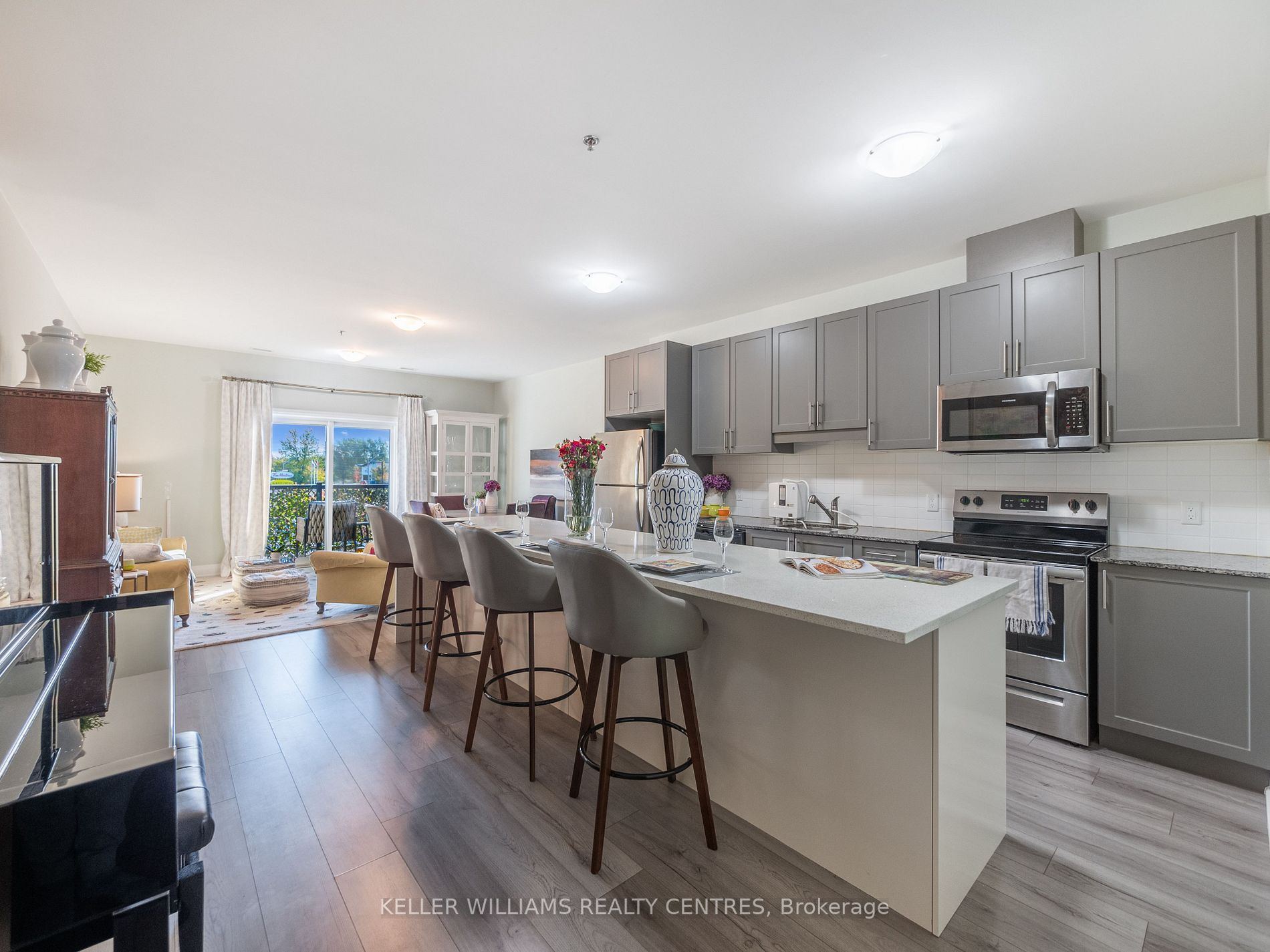 43 Dale Dr, #206