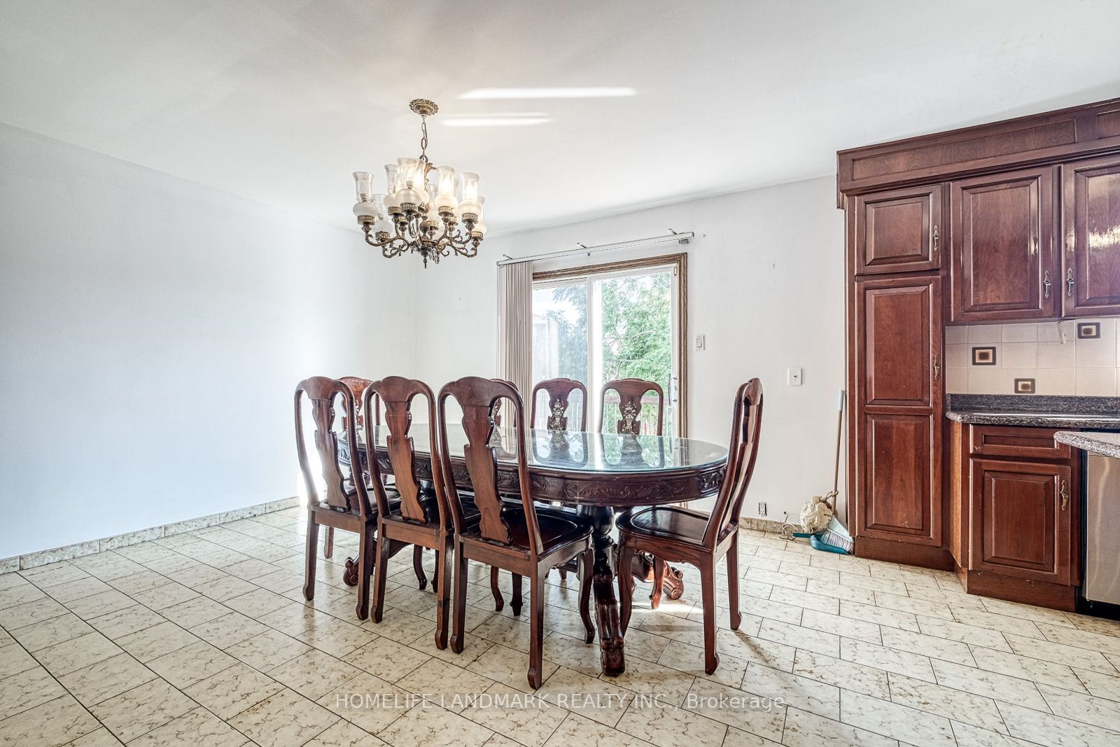 157 Jeanne Dr