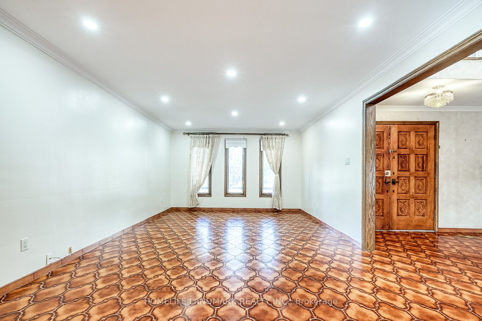 157 Jeanne Dr