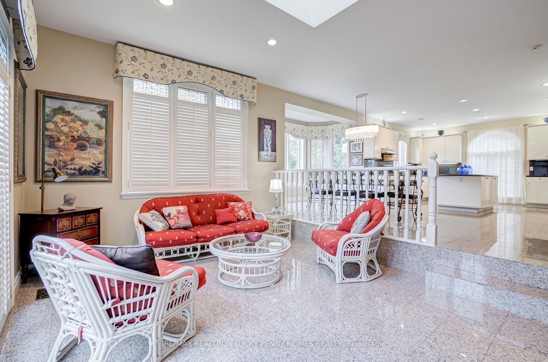 25 Bowes-Lyon Crt