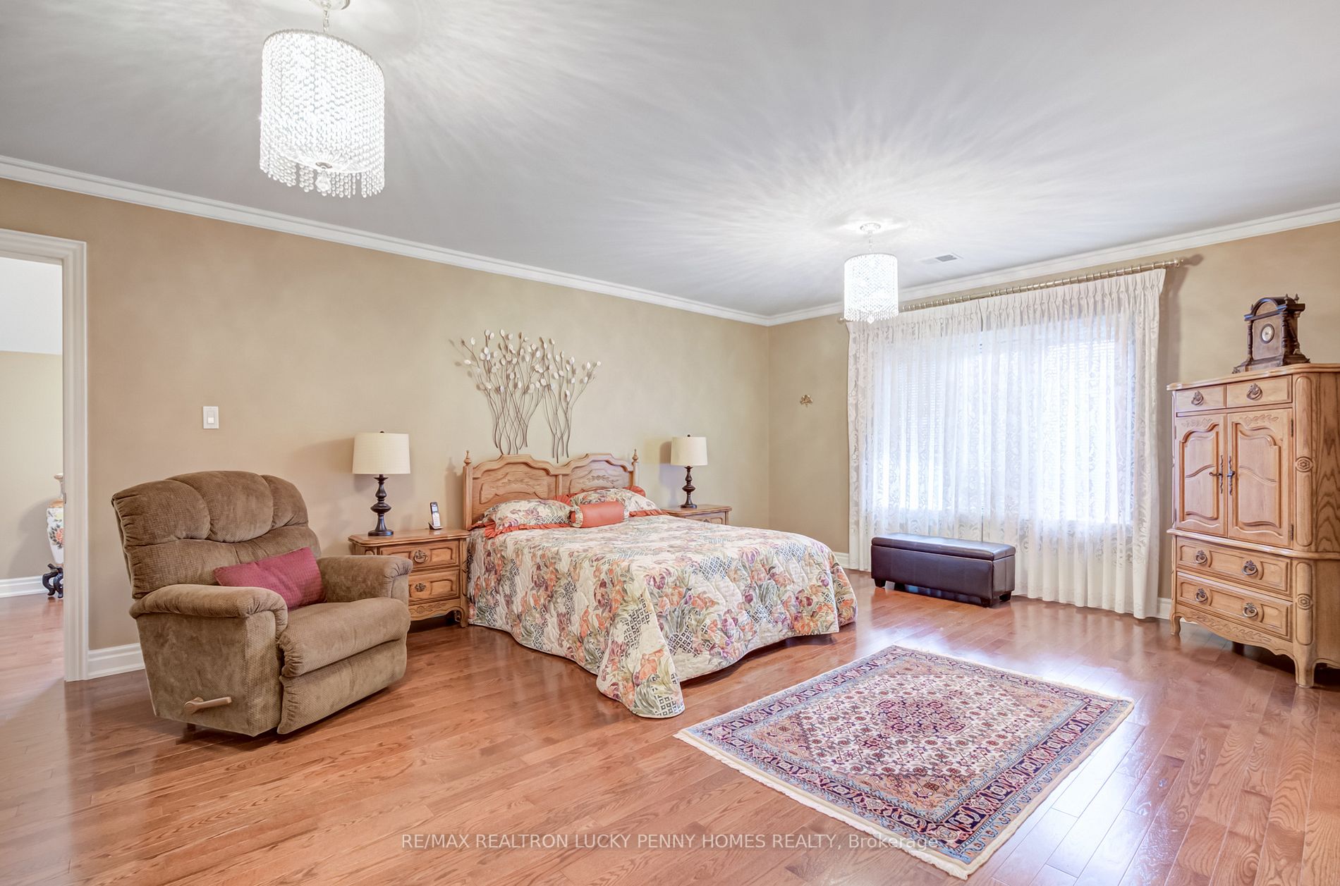 25 Bowes-Lyon Crt