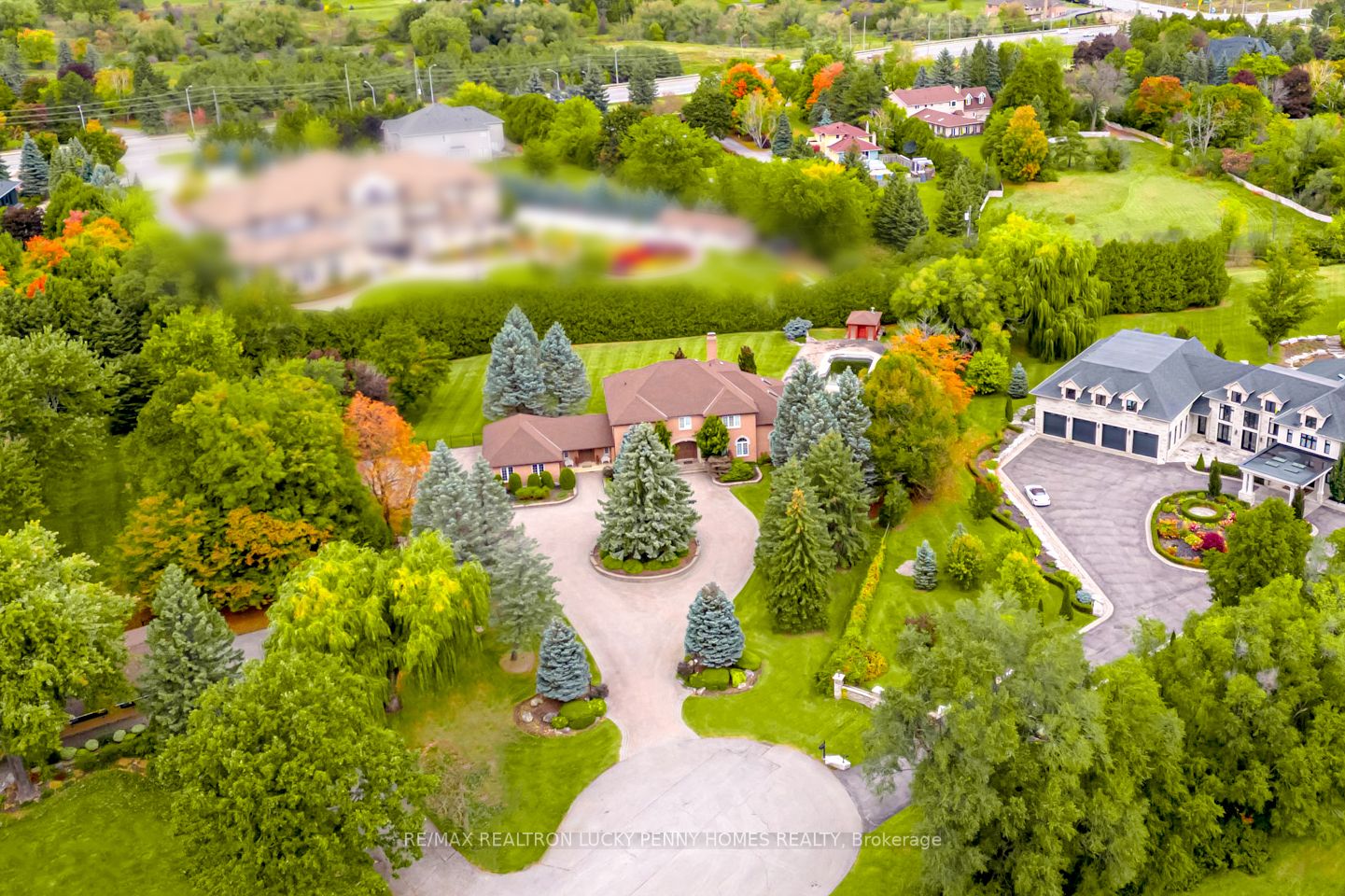25 Bowes-Lyon Crt