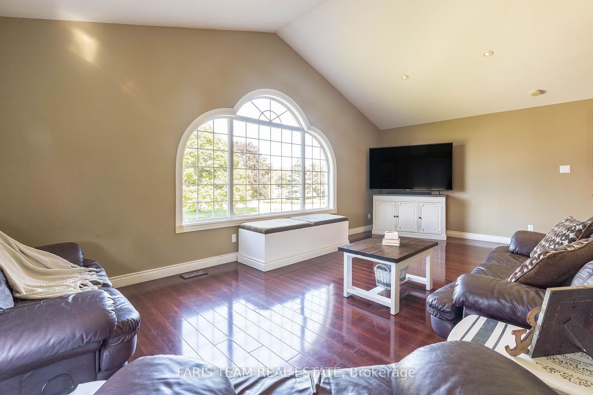 2 Cerswell Dr