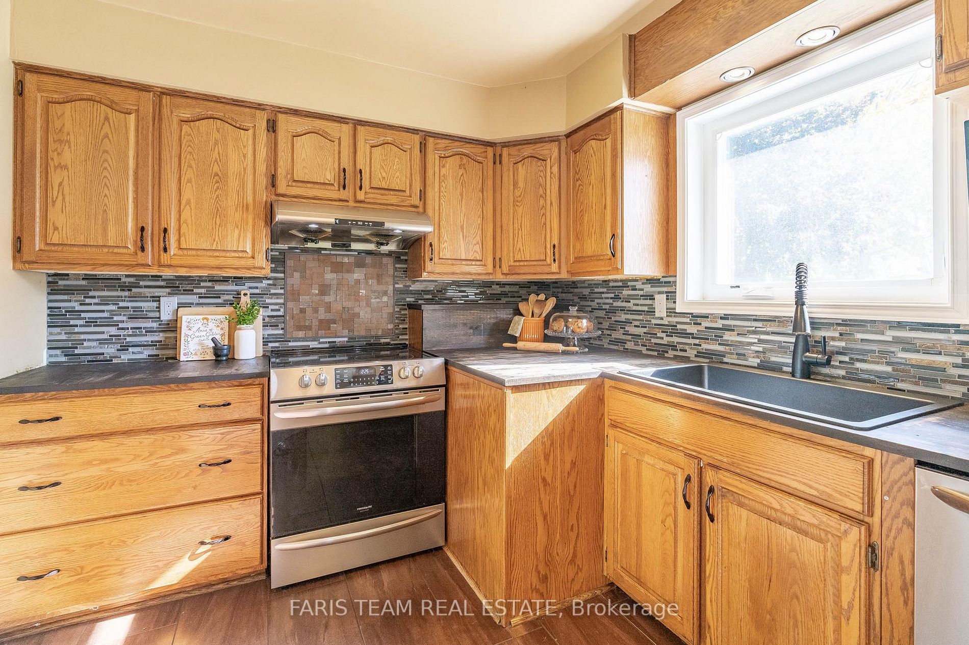 2 Cerswell Dr