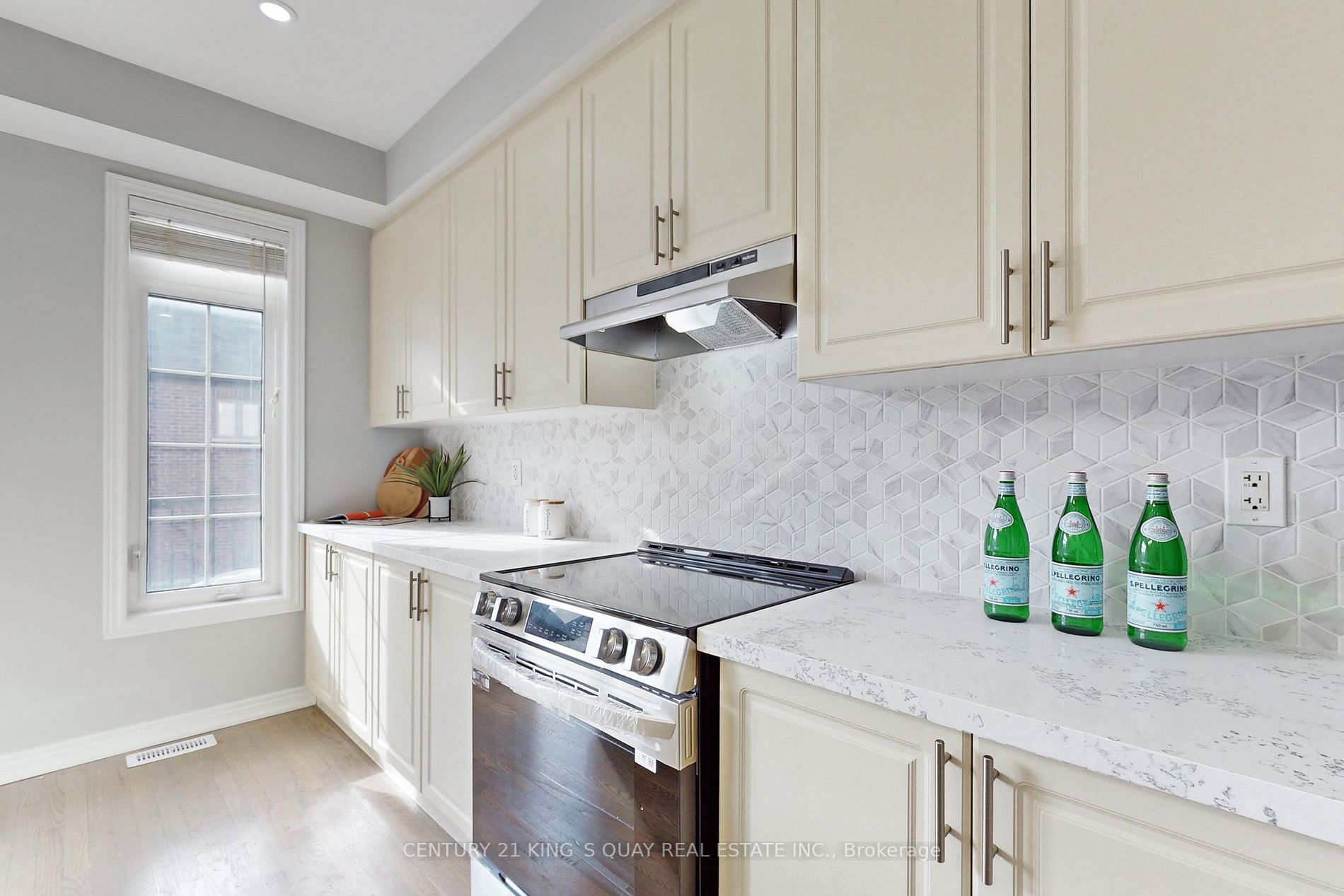 111 Beechborough Cres