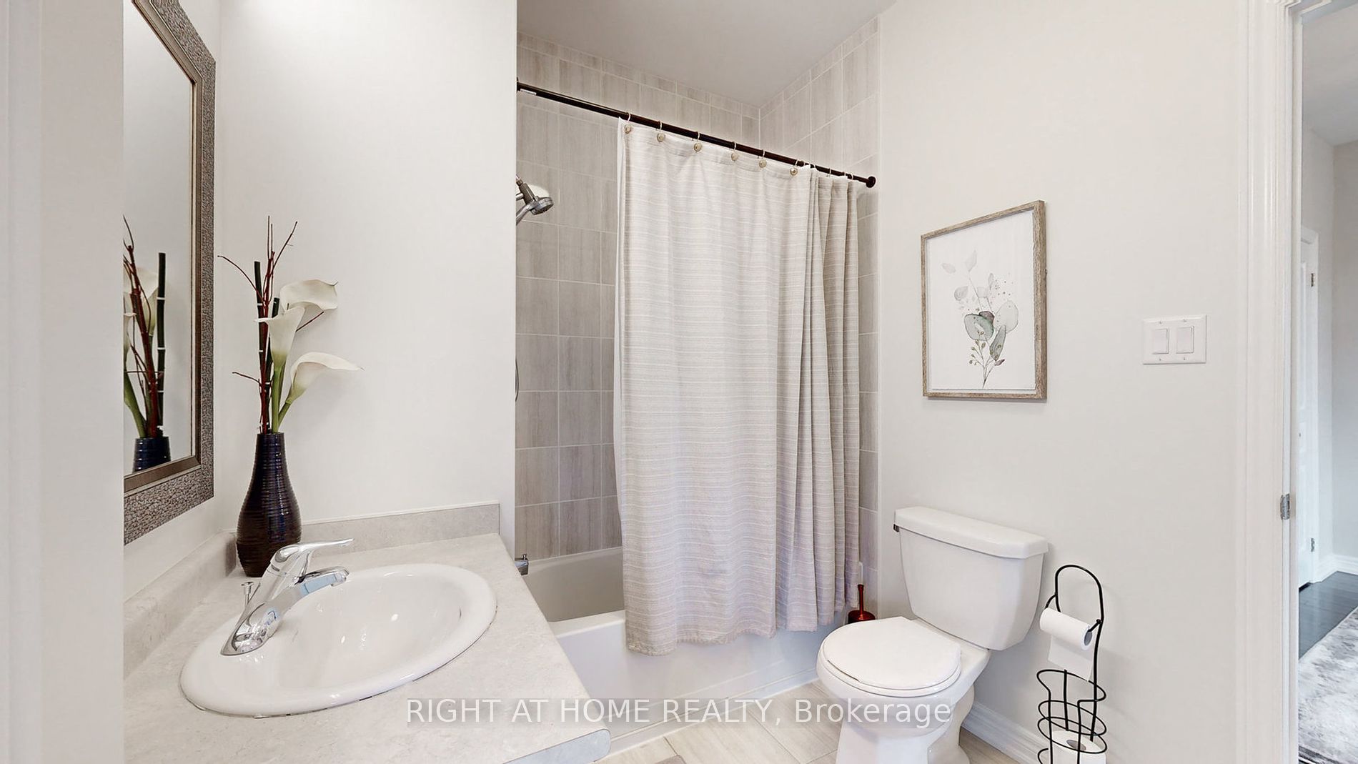 2 Elderslie Cres