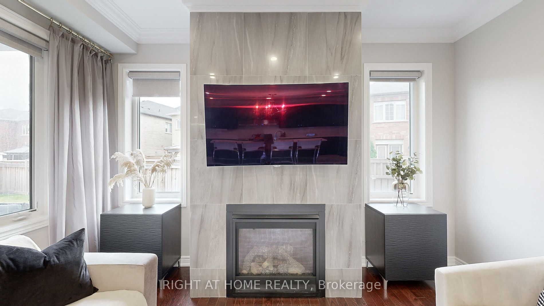 2 Elderslie Cres