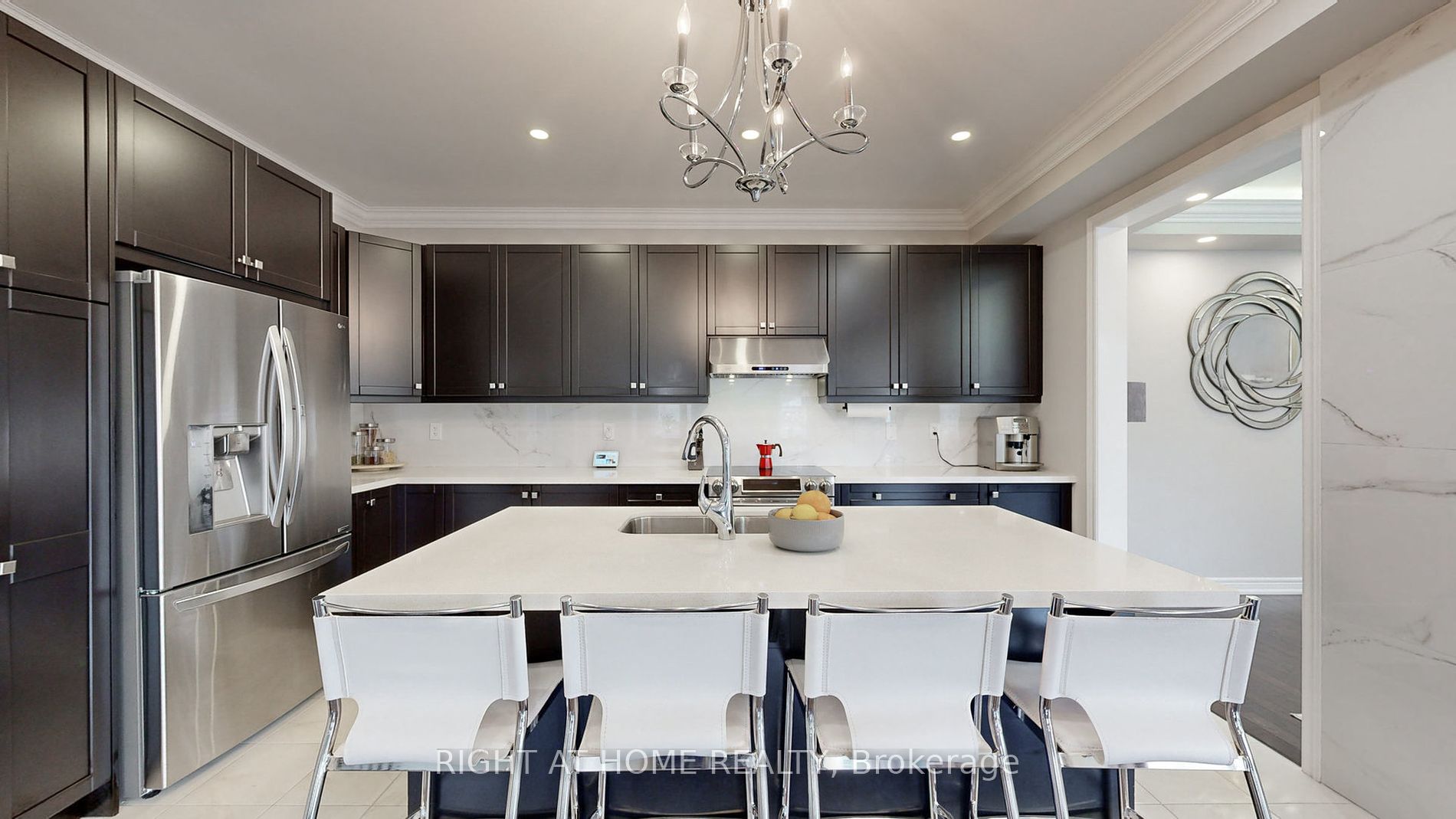 2 Elderslie Cres