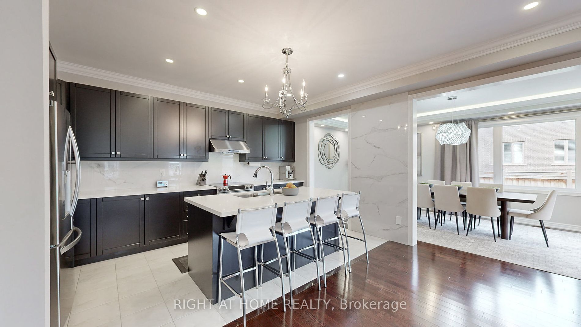 2 Elderslie Cres