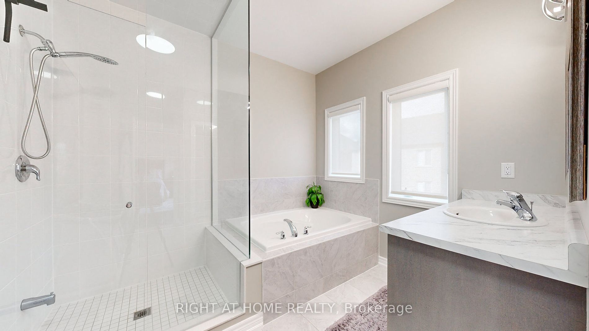 2 Elderslie Cres