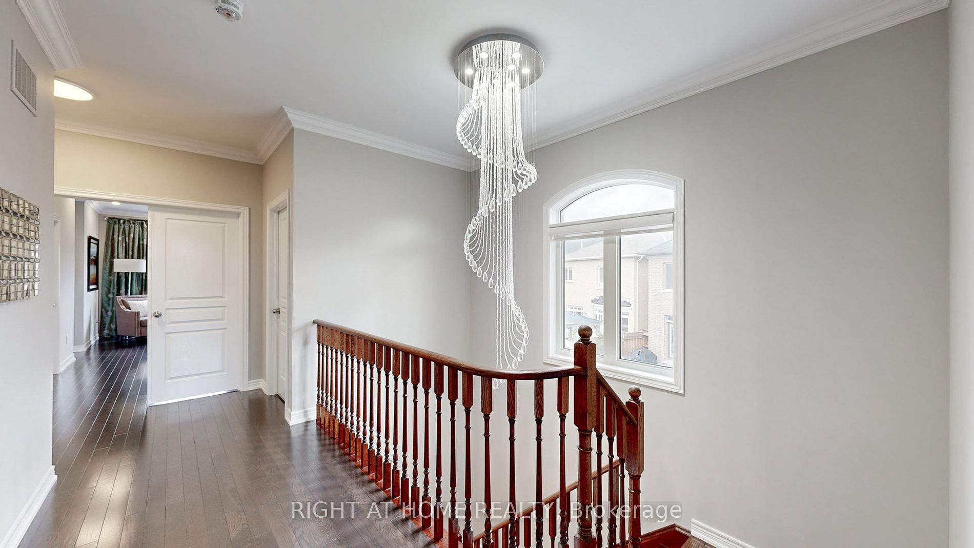 2 Elderslie Cres