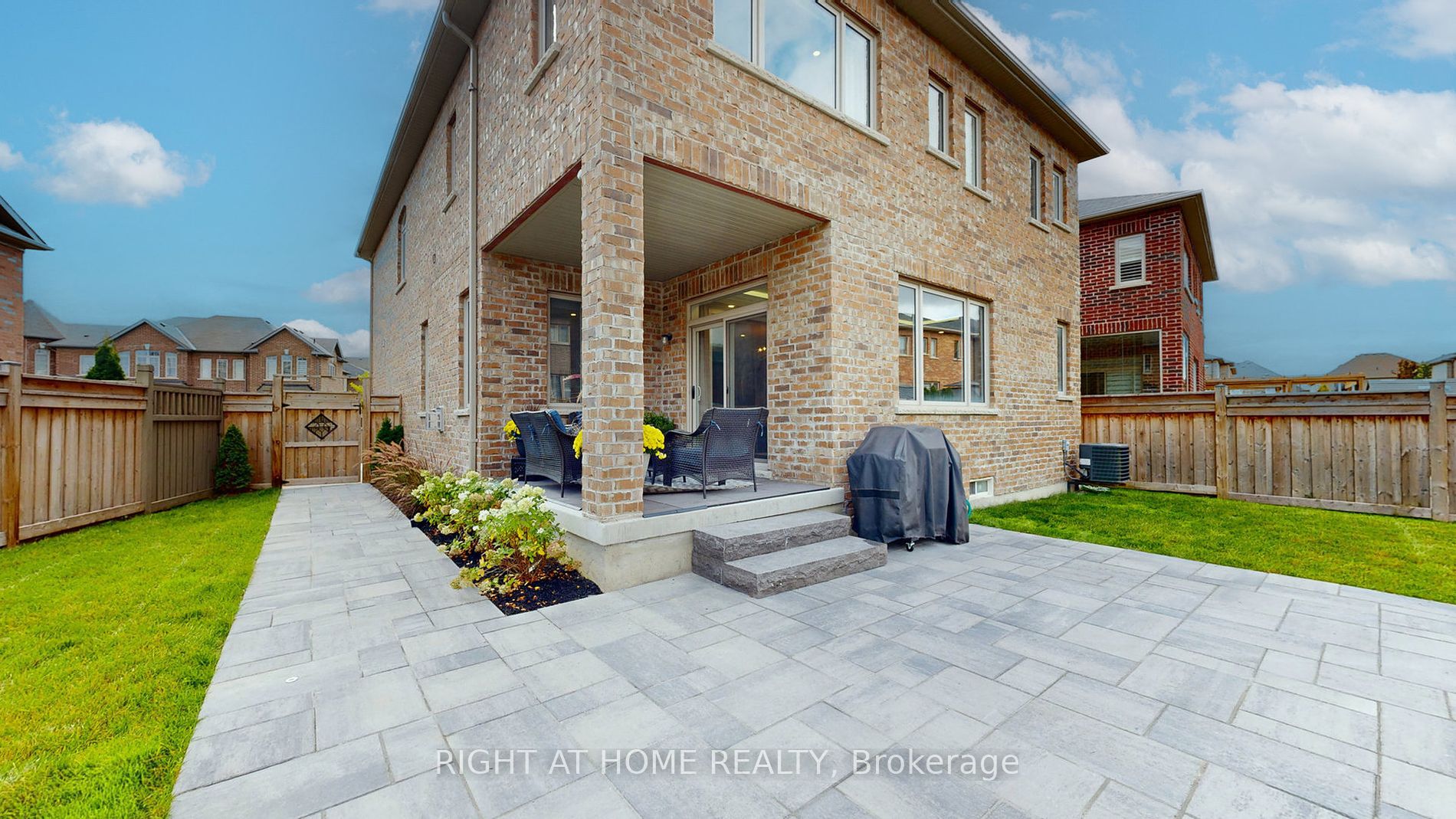 2 Elderslie Cres