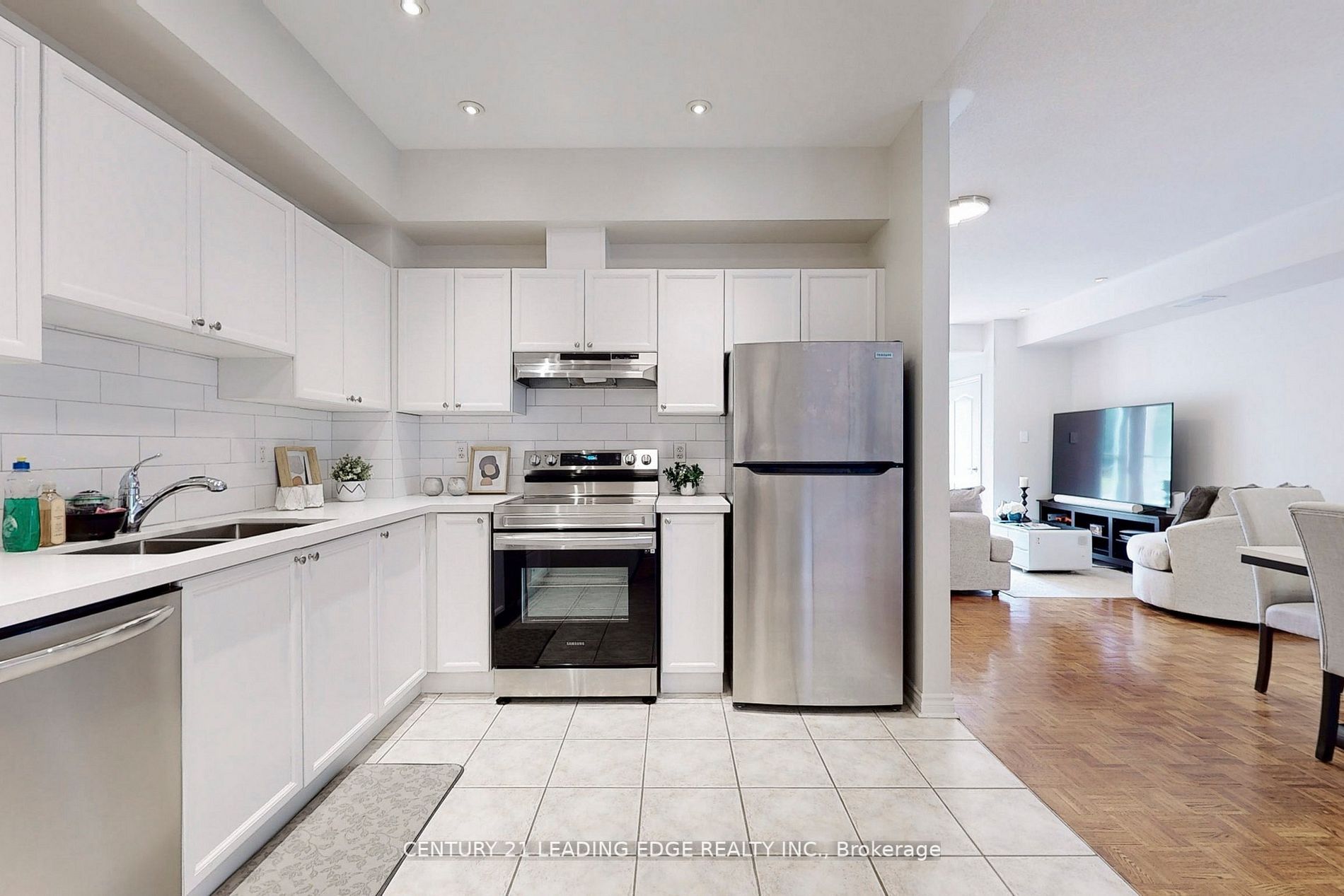 9944 Keele St, #108